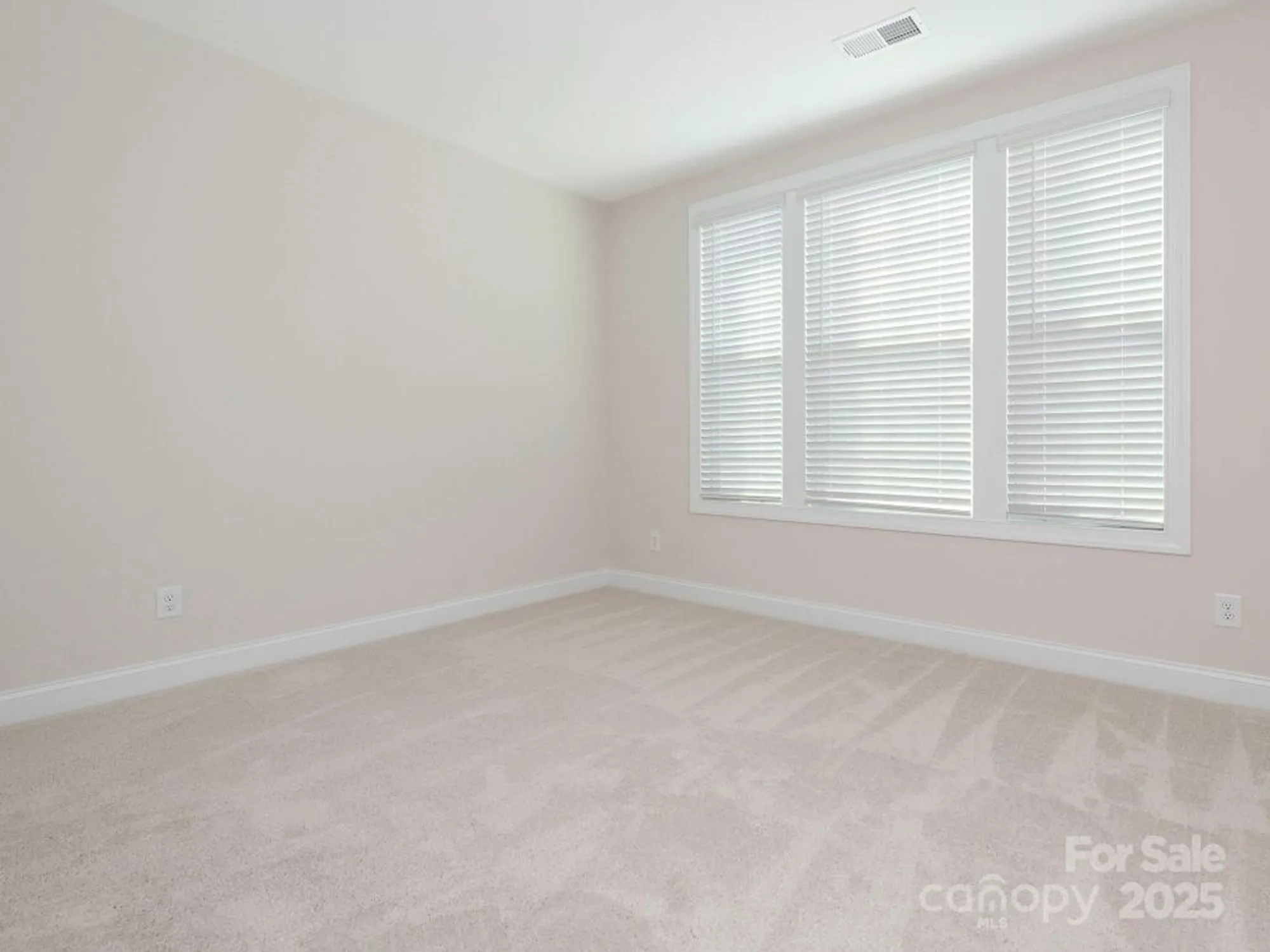 Property Slideshow image 22 of 35 | 4423 moxie way, Charlotte, NC, 28215