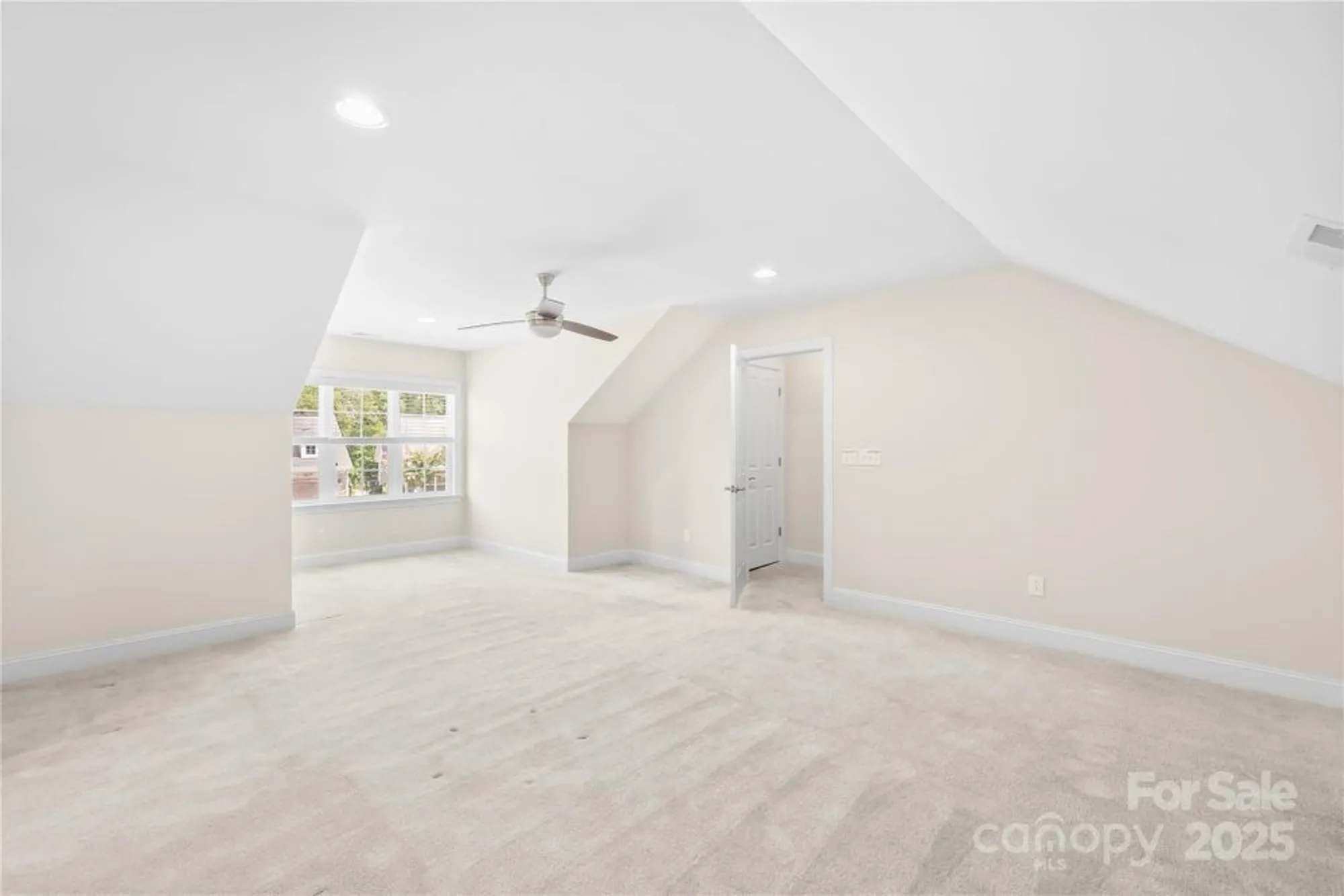 Property Slideshow image 33 of 47 | 135 valleymist ln, Mooresville, NC, 28117