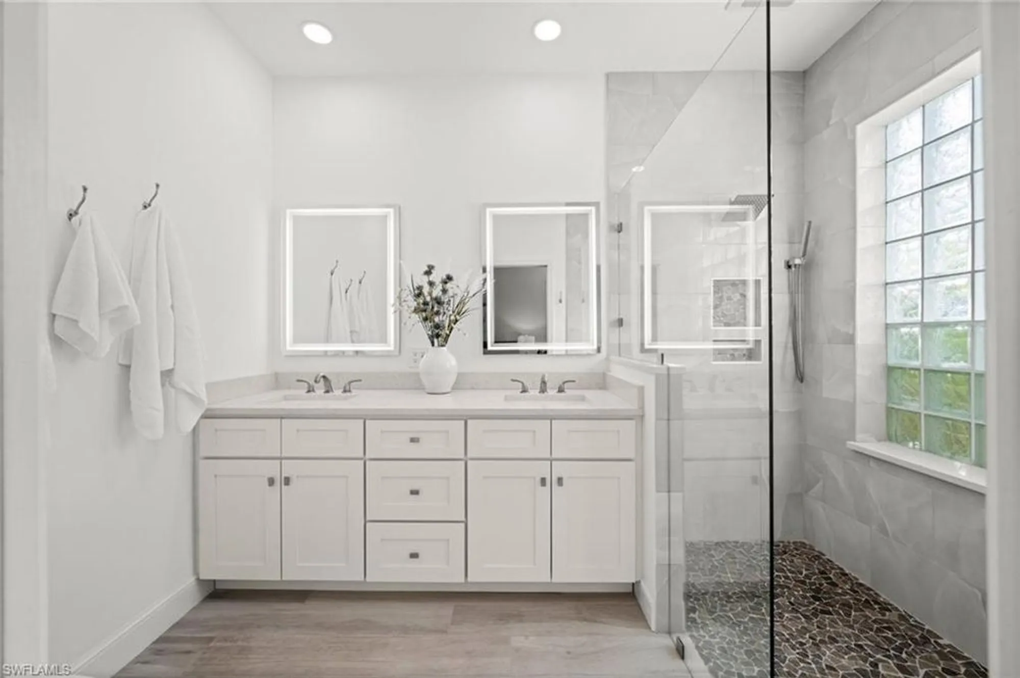 Property Slideshow image 22 of 46 | 25040 bay cedar dr, Bonita Springs, FL, 34134