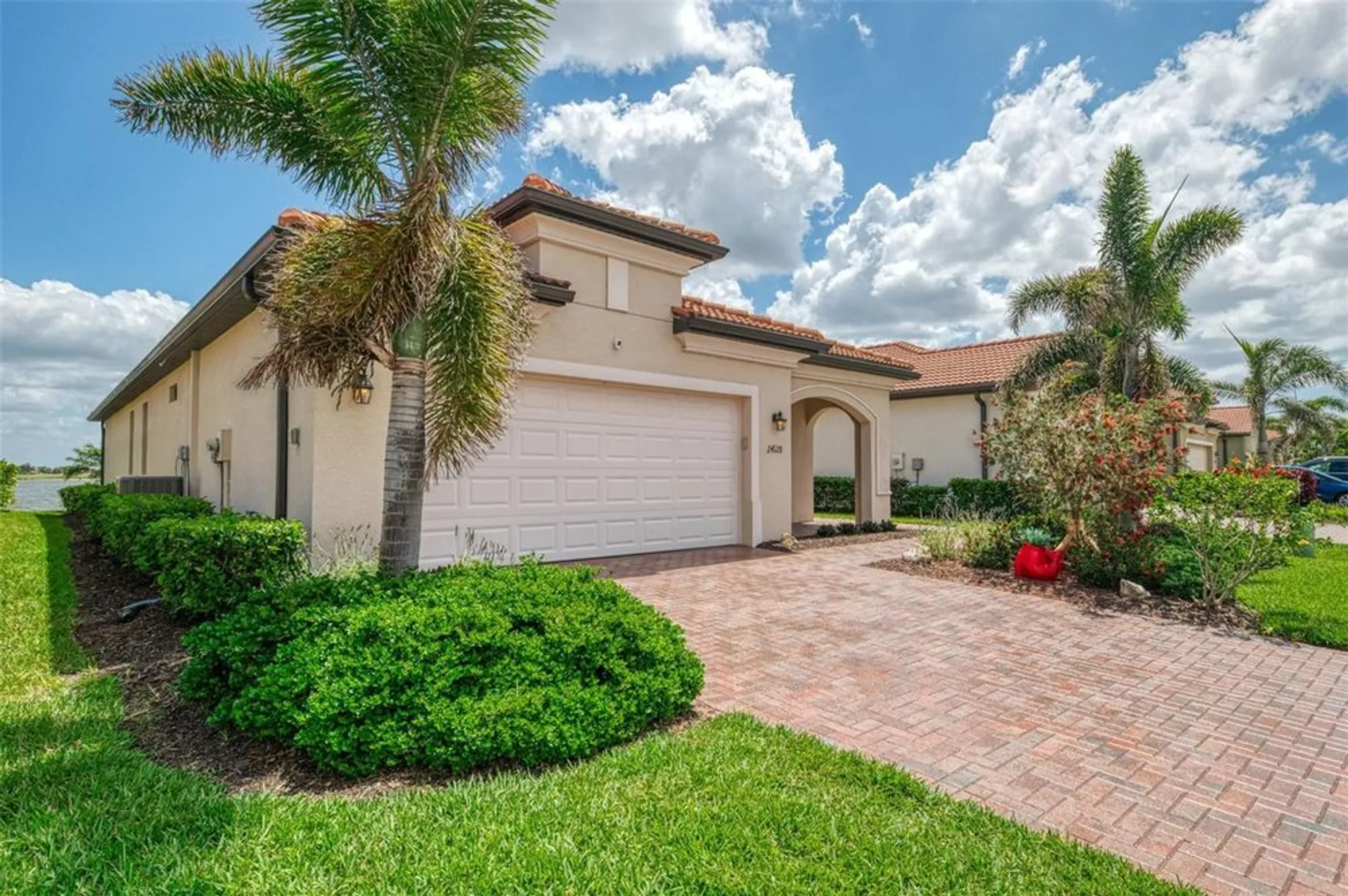 Property Slideshow image 7 of 95 | 24128 spartina dr, Venice, FL, 34293