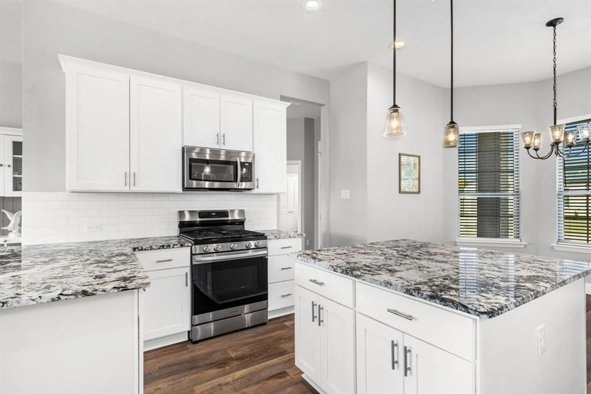 Property Slideshow image 14 of 32 | 3713 fireside ln, Mckinney, TX, 75071