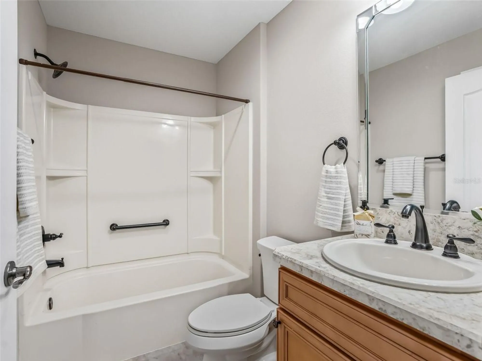 Property Slideshow image 24 of 37 | 828 silver oak ave, Lady Lake, FL, 32159