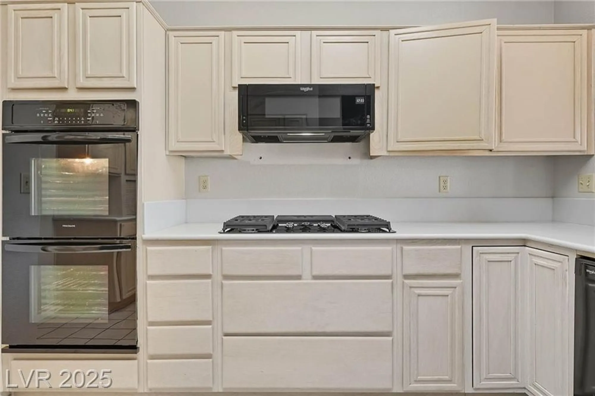 Property Slideshow image 45 of 58 | 2813 brianwood ct, Las Vegas, NV, 89134