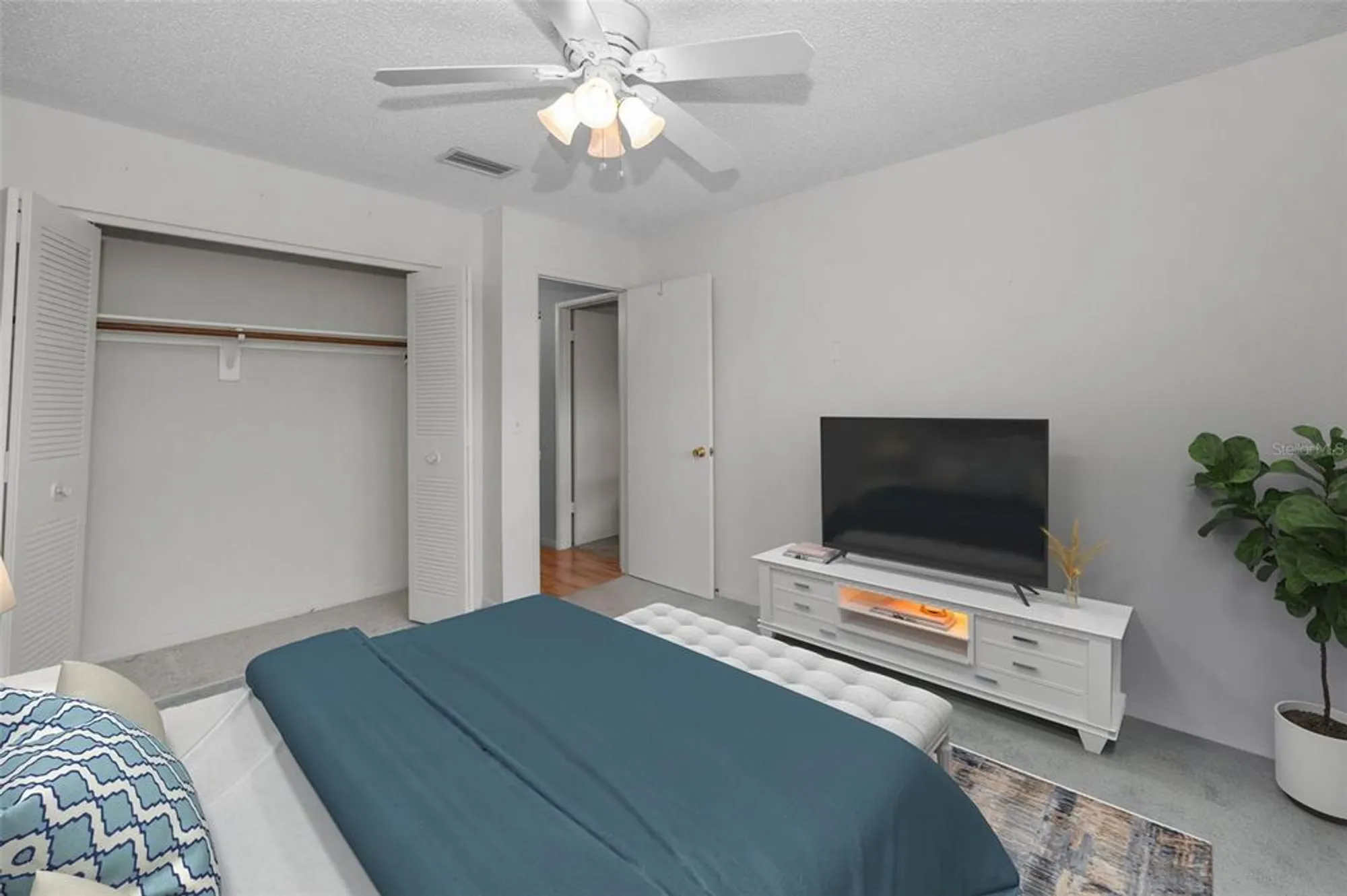 Property Slideshow image 36 of 84 | 5501 80th st n unit 405, St Petersburg, FL, 33709