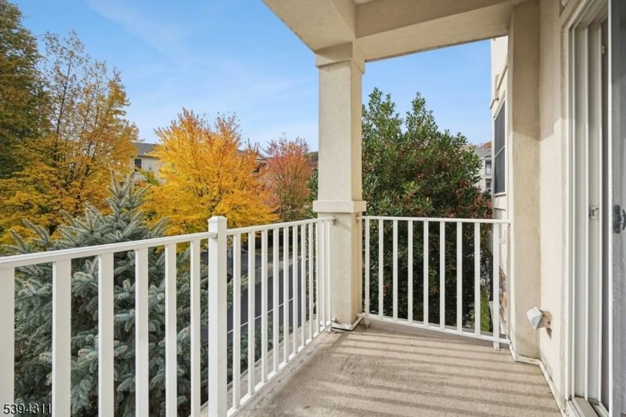 Property Slideshow image 22 of 38 | 806 holly ln, Cedar Grove, NJ, 07009