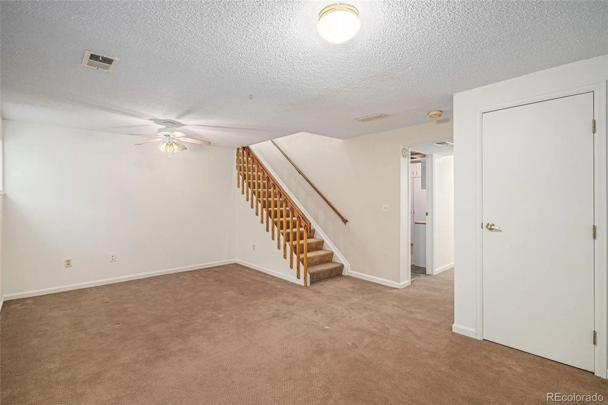 Property Slideshow image 18 of 25 | 16 shetland ct, Highlands Ranch, CO, 80130