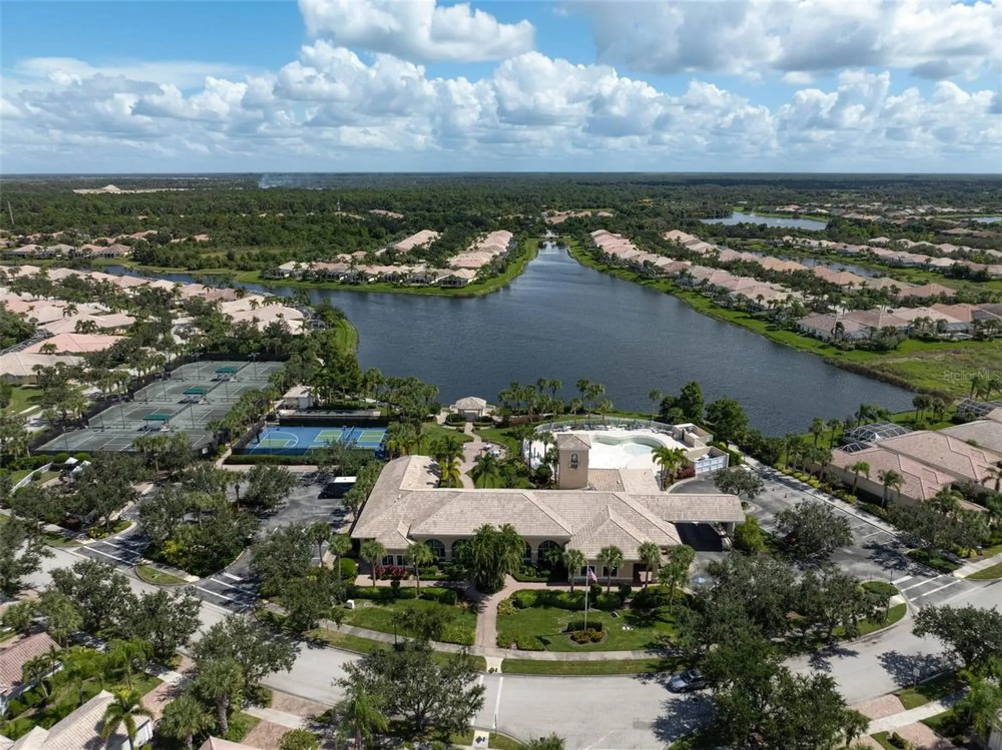 Property Slideshow image 40 of 51 | 1737 burgos dr, Sarasota, FL, 34238