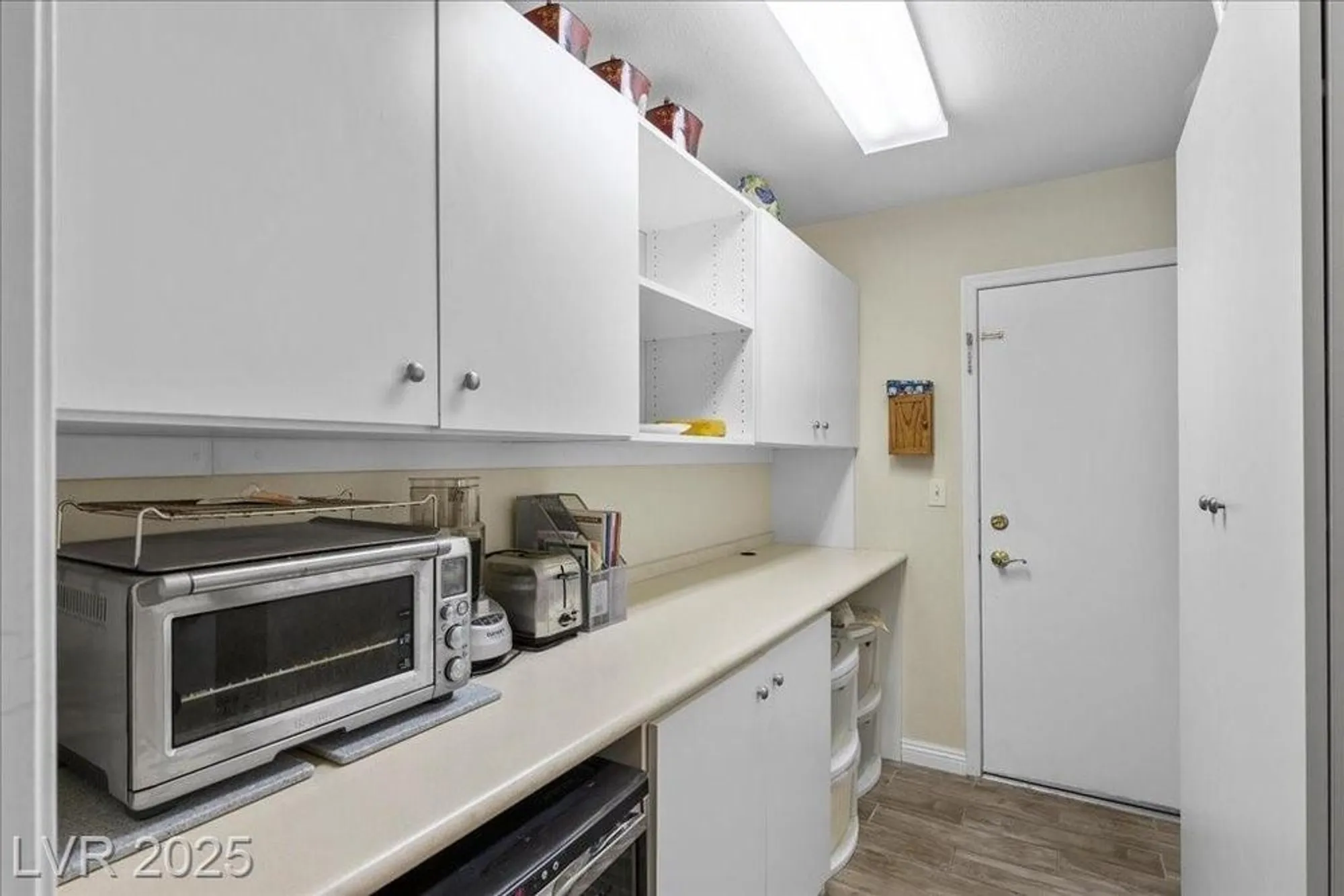 Property Slideshow image 12 of 49 | 2908 laverton dr, Las Vegas, NV, 89134