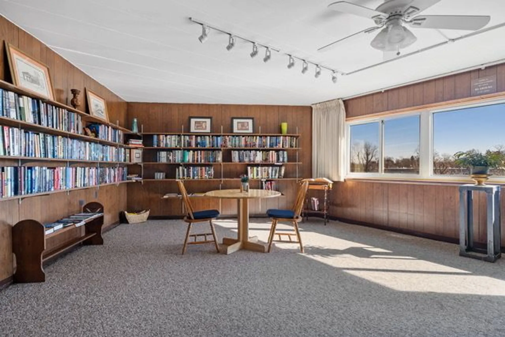 Property Slideshow image 15 of 29 | 5540 walnut ave 11b, Downers Grove, IL, 60515