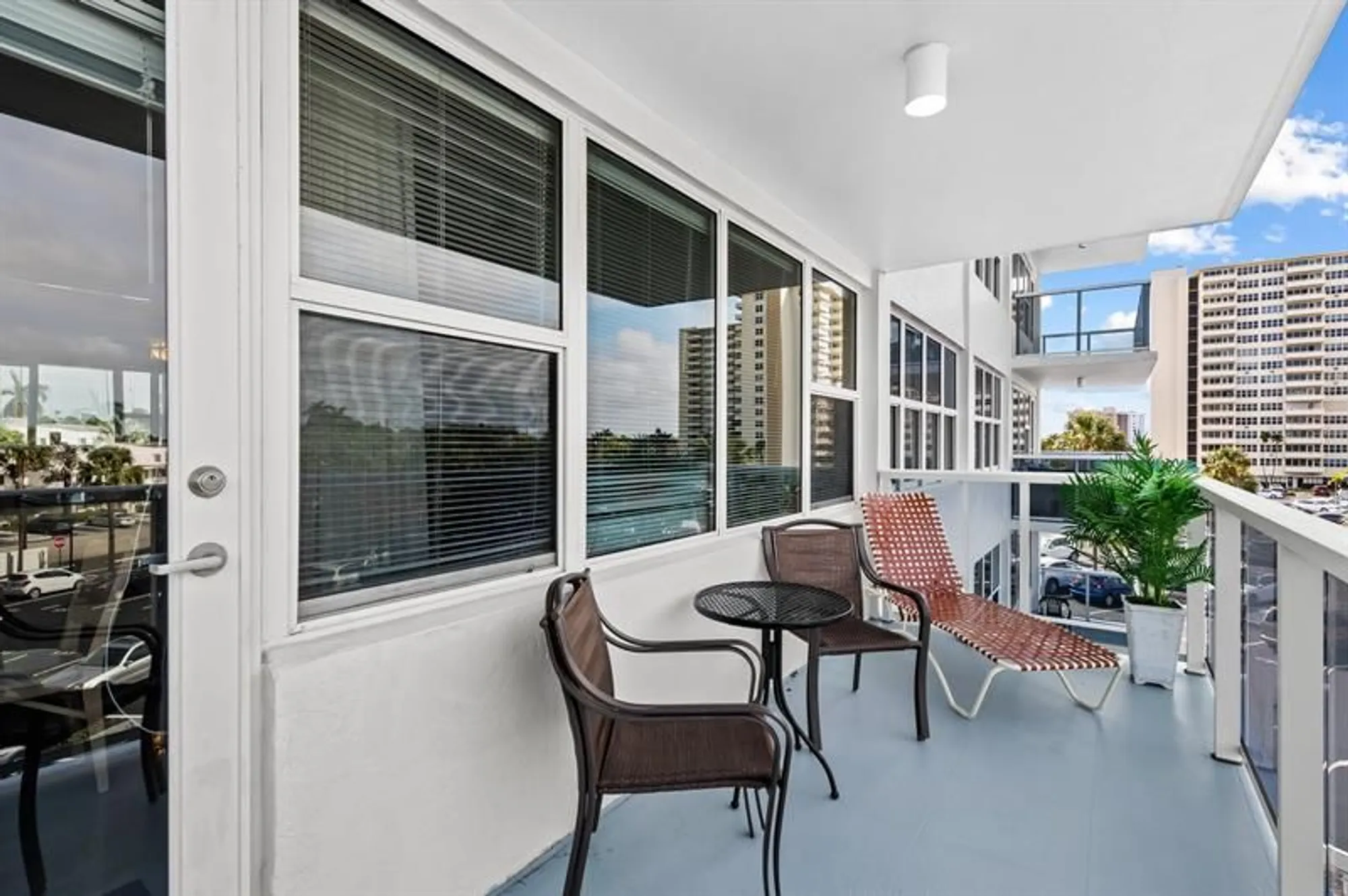 Property Slideshow image 18 of 61 | 3300 ne 36th st 302, Fort Lauderdale, FL, 33308