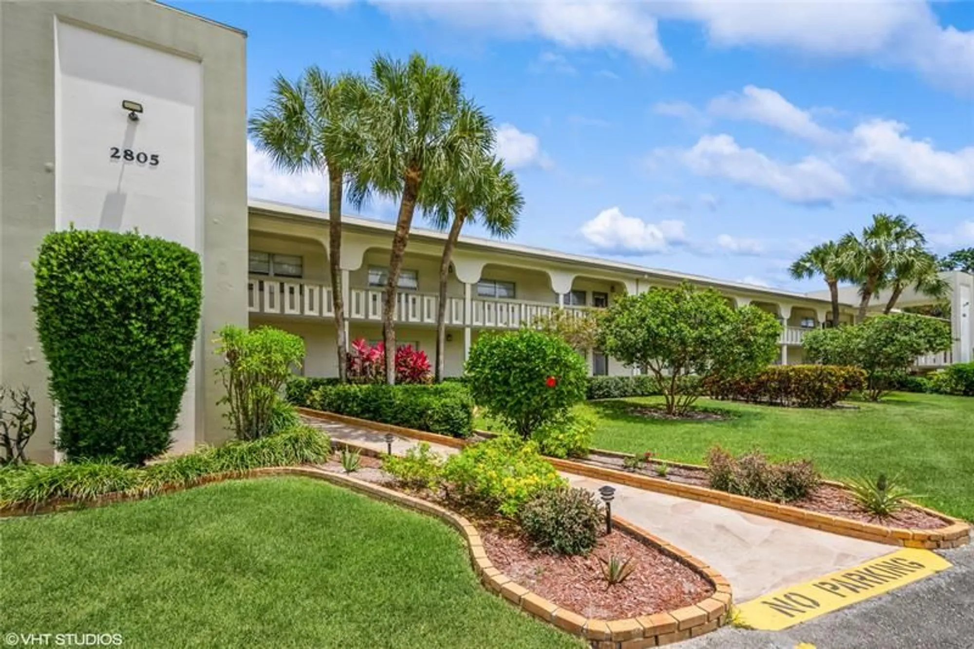 Property Slideshow image 5 of 33 | 2805 victoria way d1, Coconut Creek, FL, 33066