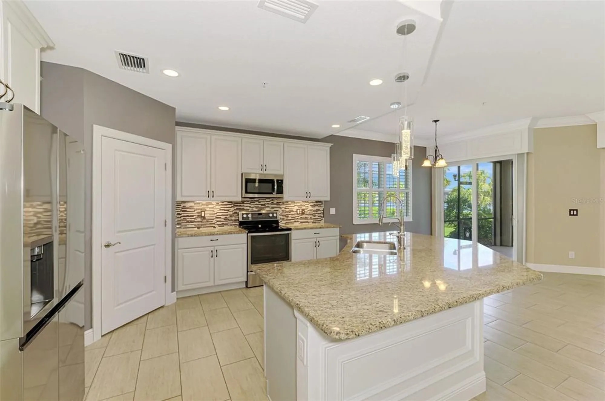 Property Slideshow image 11 of 77 | 1226 riverscape st, Bradenton, FL, 34208