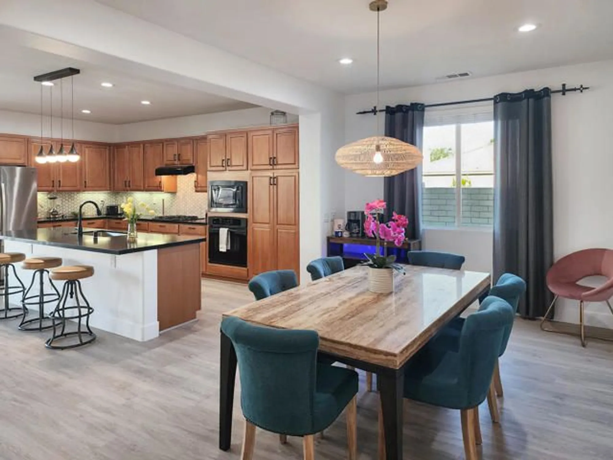 Property Slideshow image 7 of 49 | 84450 onda dr, Indio, CA, 92203