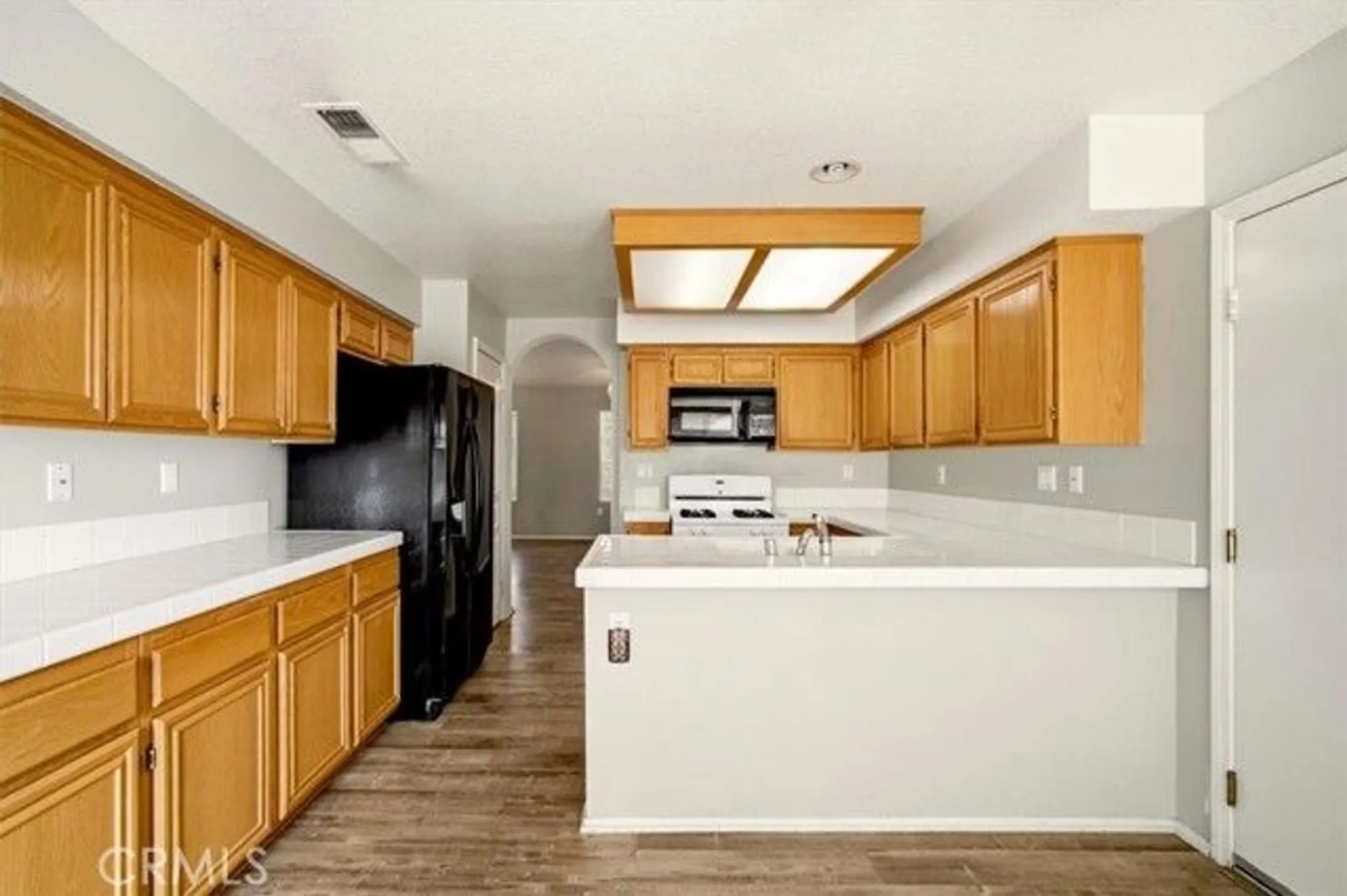 Property Slideshow image 14 of 36 | 19146 oak st, Apple Valley, CA, 92308