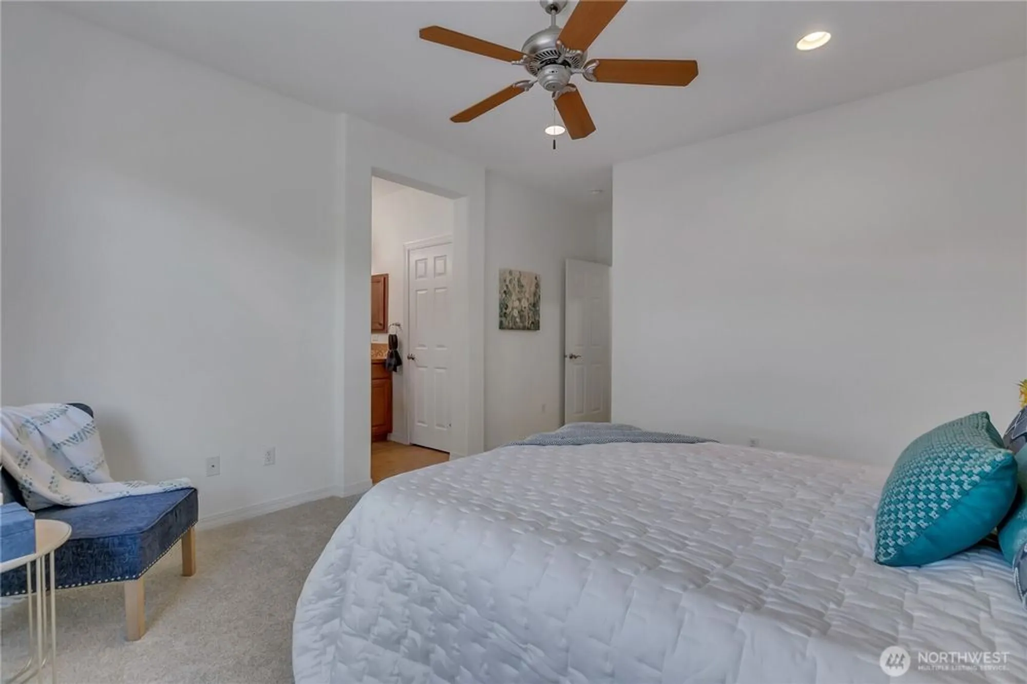 Property Slideshow image 20 of 38 | 4961 spokane st, Lacey, WA, 98516