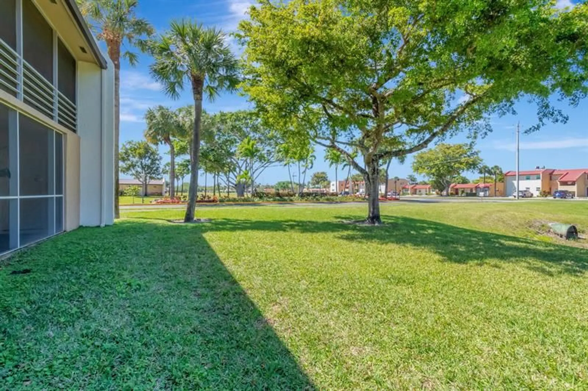 Property Slideshow image 30 of 67 | 100 lake meryl dr 201, West Palm Beach, FL, 33411