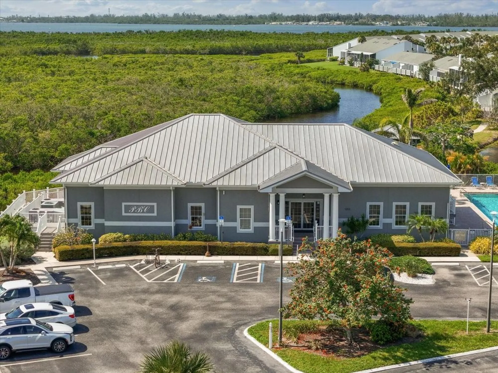 Property Slideshow image 42 of 65 | 970 sandpiper cir # 970, Bradenton, FL, 34209