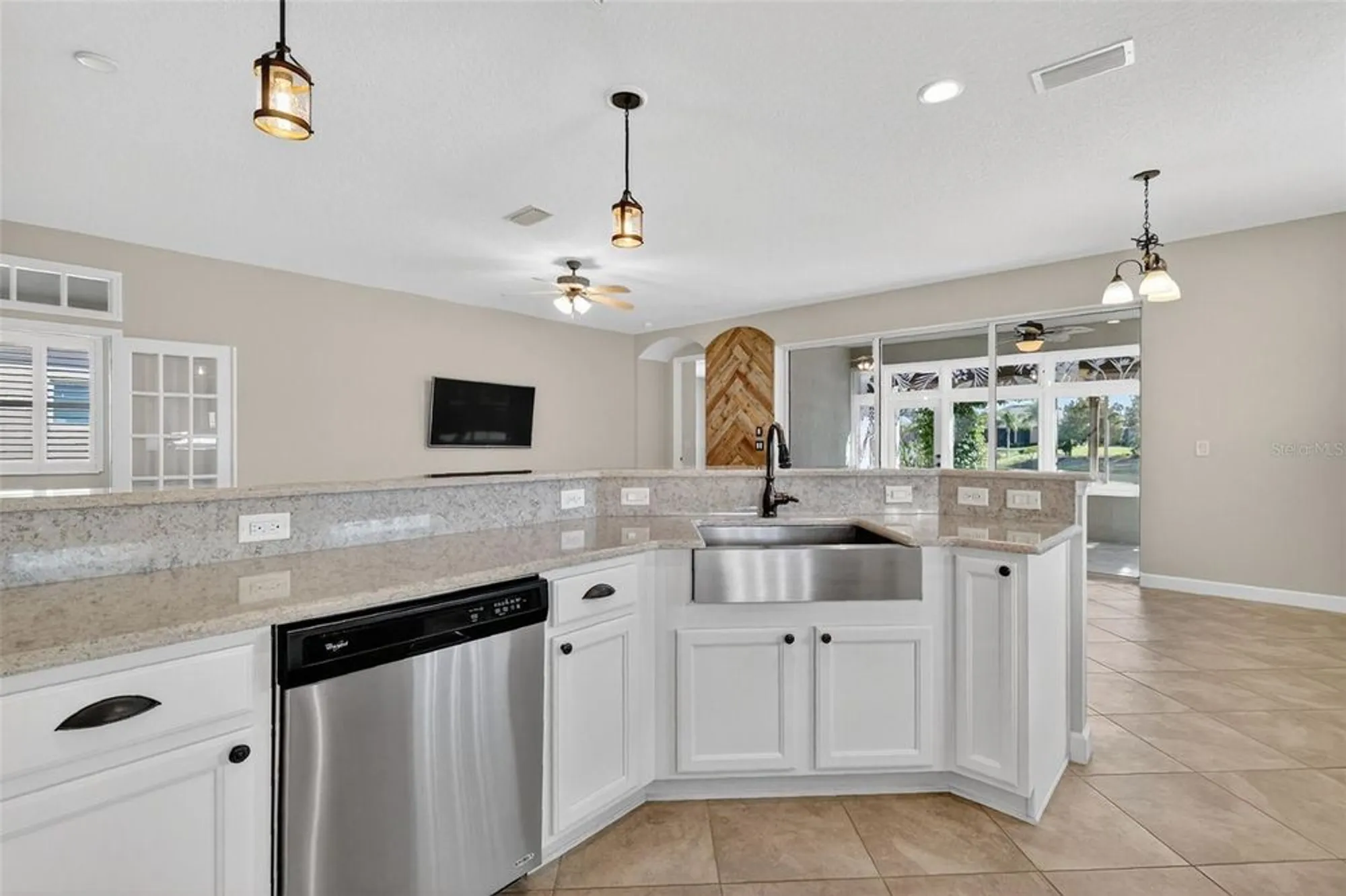 Property Slideshow image 16 of 77 | 8852 bridgeport bay cir, Mount Dora, FL, 32757
