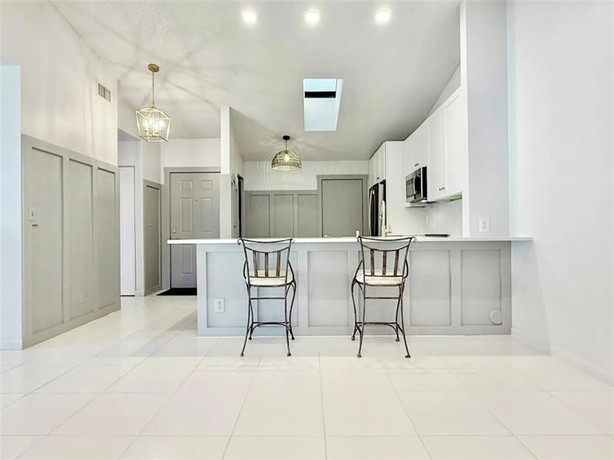 Property Slideshow image 15 of 51 | 5869 sunswept ln b, Boynton Beach, FL, 33437