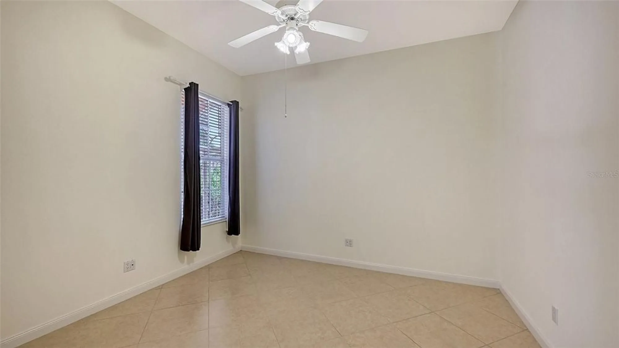 Property Slideshow image 35 of 100 | 5679 ferrara dr, Sarasota, FL, 34238