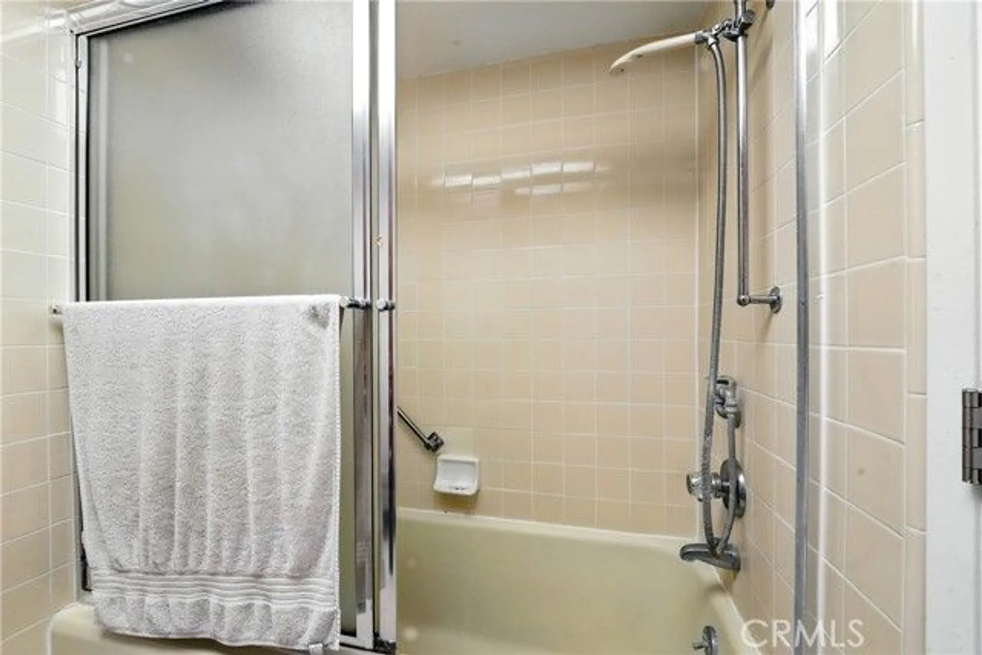 Property Slideshow image 13 of 17 | 542 via estrada b, Laguna Woods, CA, 92637