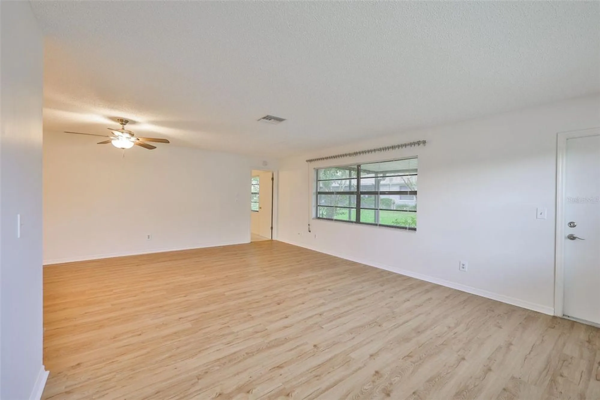 Property Slideshow image 13 of 87 | 2122 hereford dr # 511, Sun City Center, FL, 33573