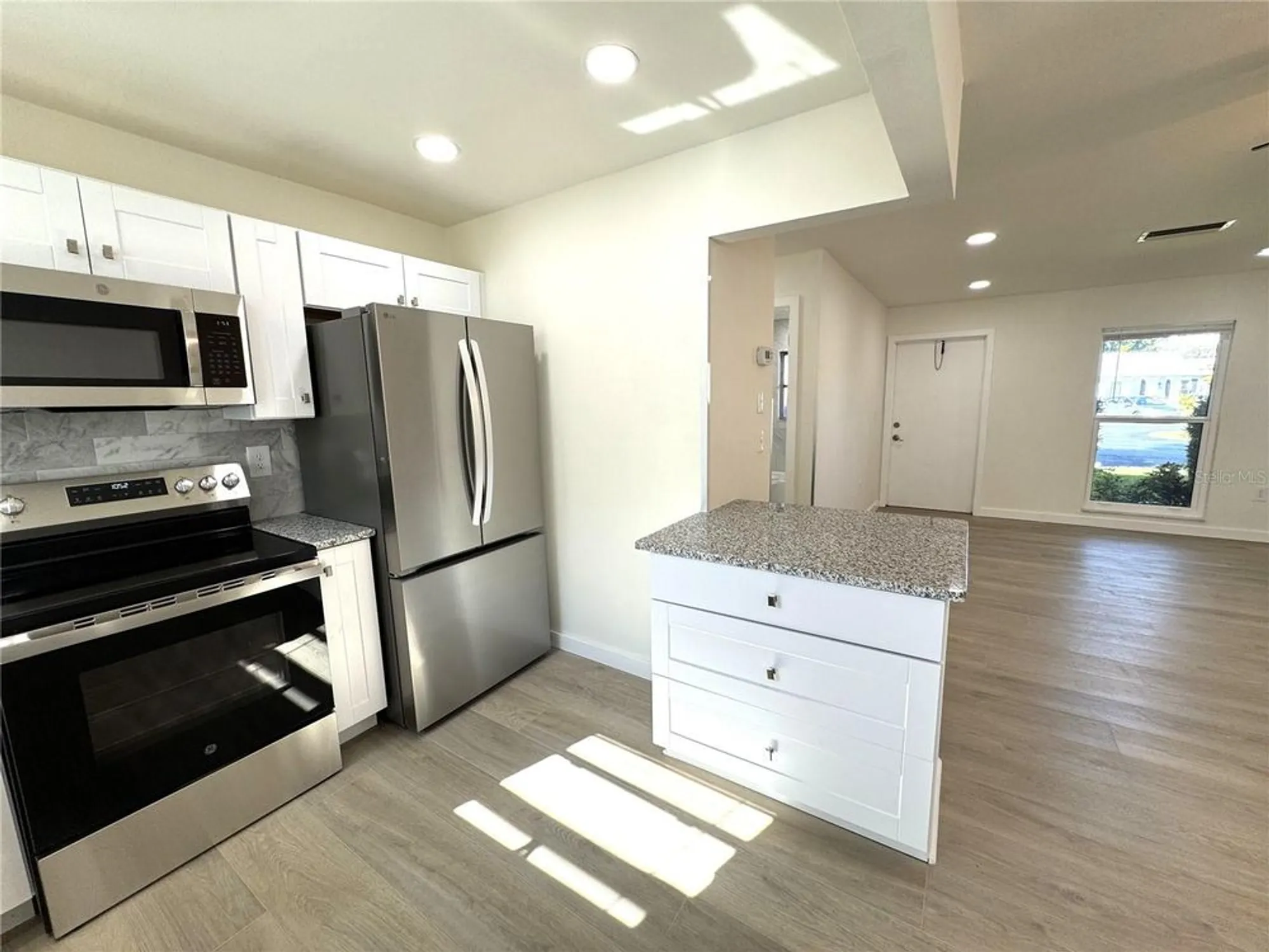 Property Slideshow image 14 of 51 | 3813 42nd st w # 37, Bradenton, FL, 34205