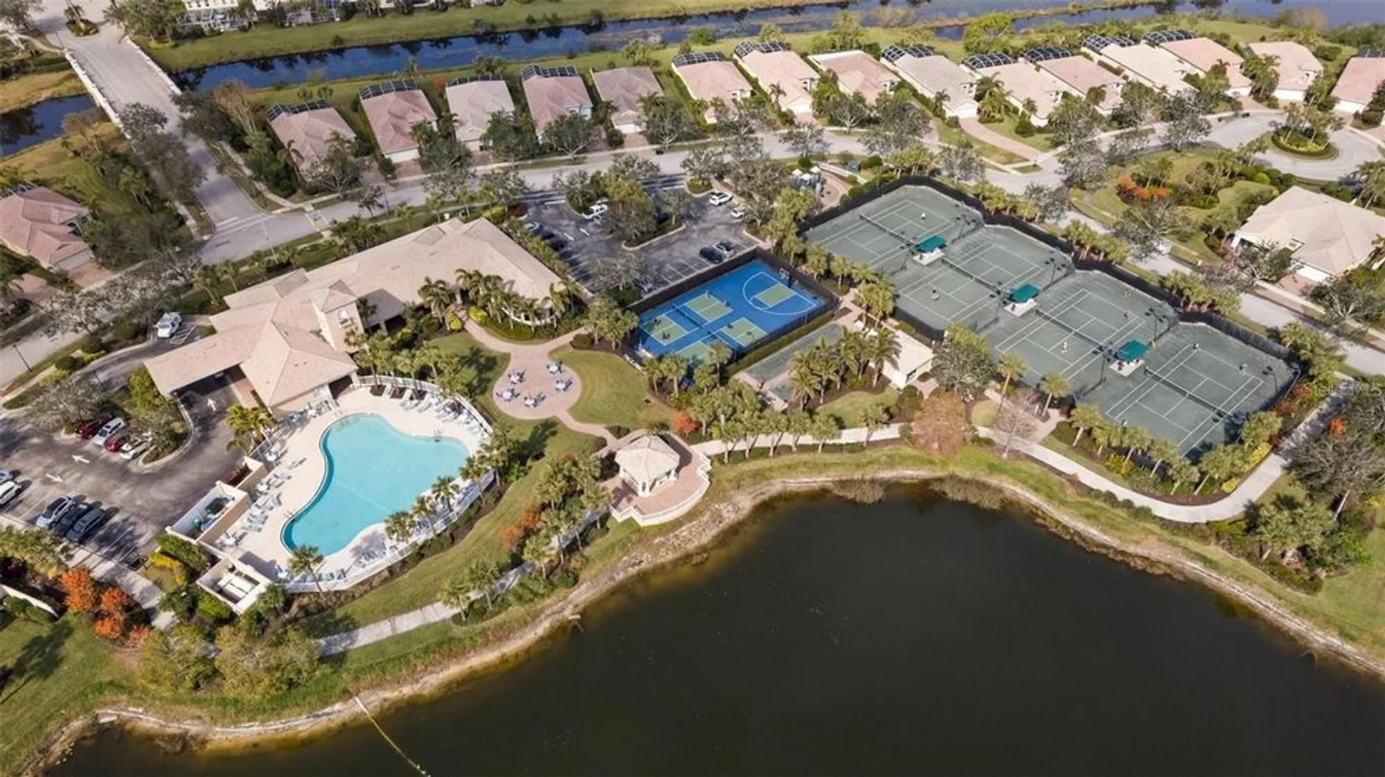 Property Slideshow image 24 of 30 | 11624 garessio ln, Sarasota, FL, 34238