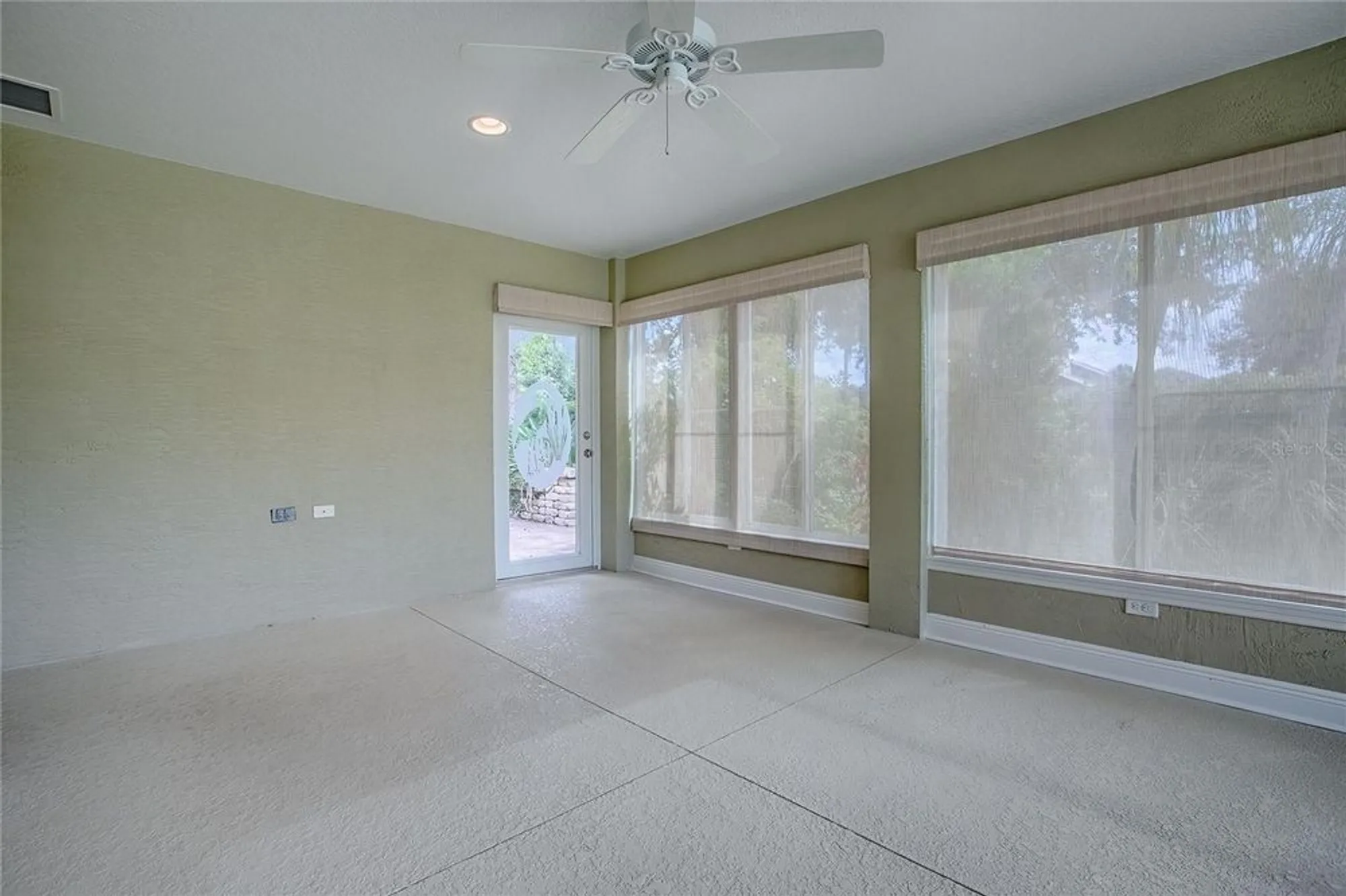 Property Slideshow image 48 of 73 | 527 beville pl, The Villages, FL, 32163