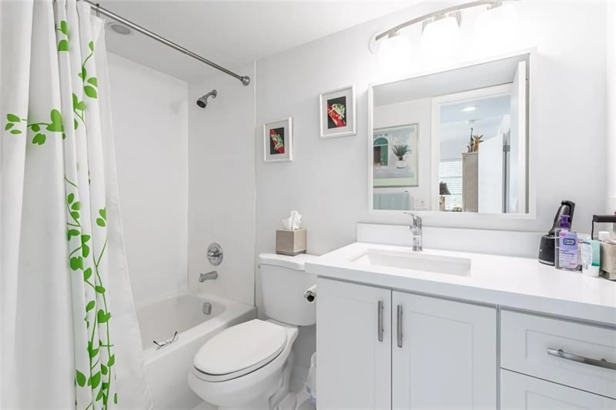 Property Slideshow image 8 of 76 | 811 s hollybrook dr 301, Pembroke Pines, FL, 33025