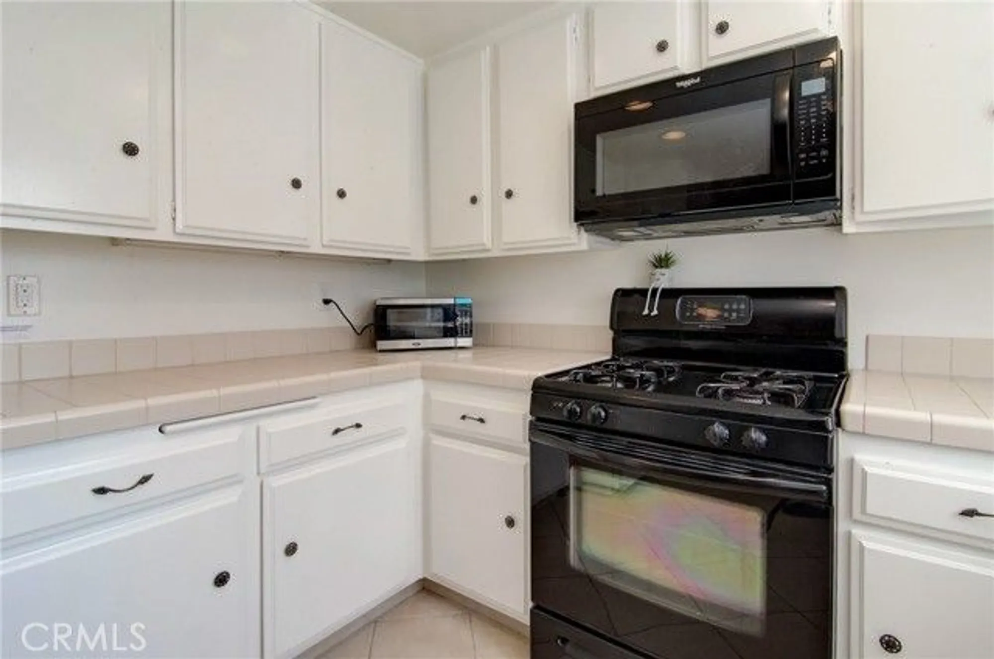 Property Slideshow image 15 of 27 | 8565 larkhall cir 802c, Huntington Beach, CA, 92646