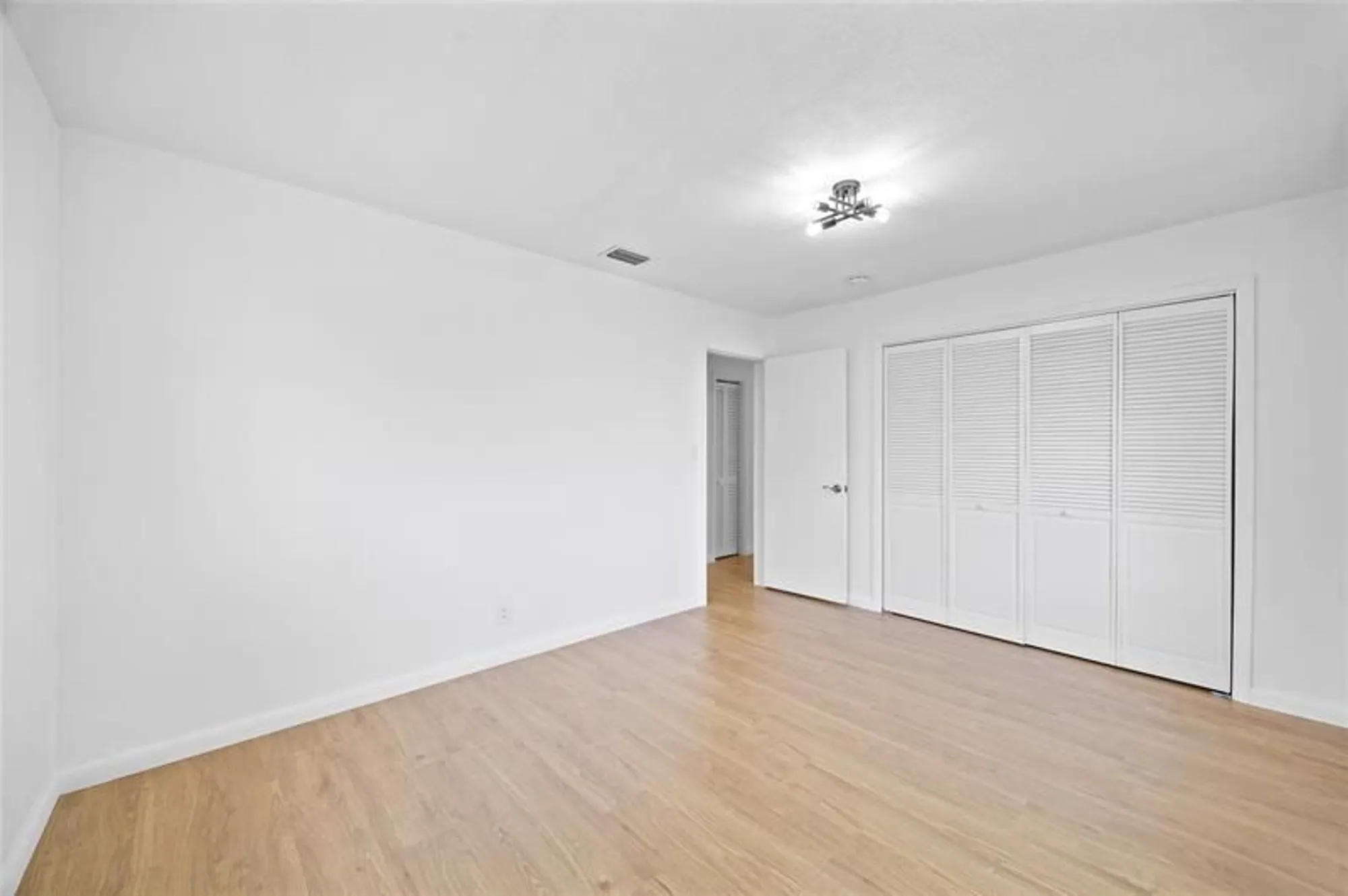 Property Slideshow image 18 of 34 | 2920 nw 2nd ave, Pompano Beach, FL, 33064