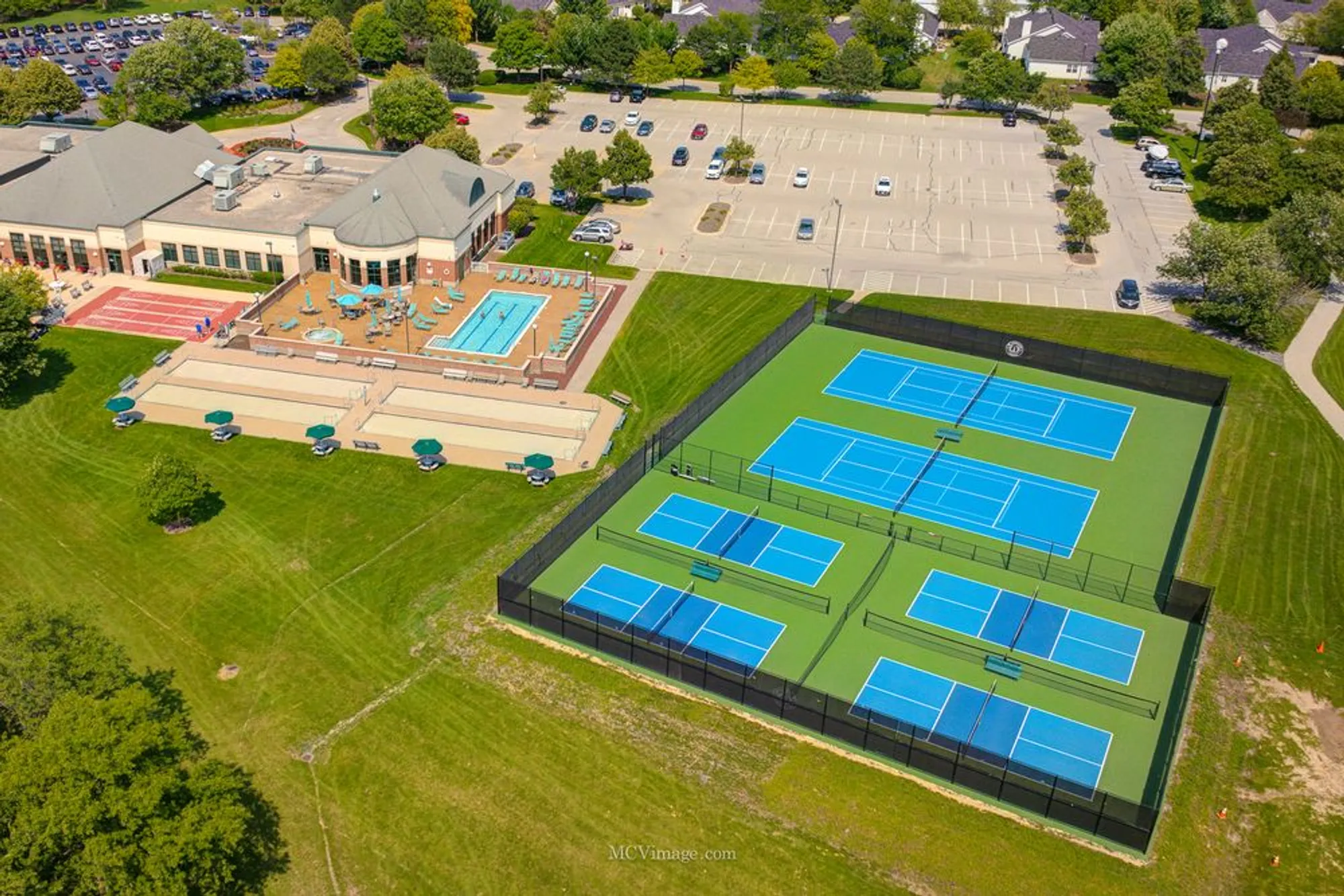 Property Slideshow image 26 of 27 | 13841 s bristlecone ln a, Plainfield, IL, 60544