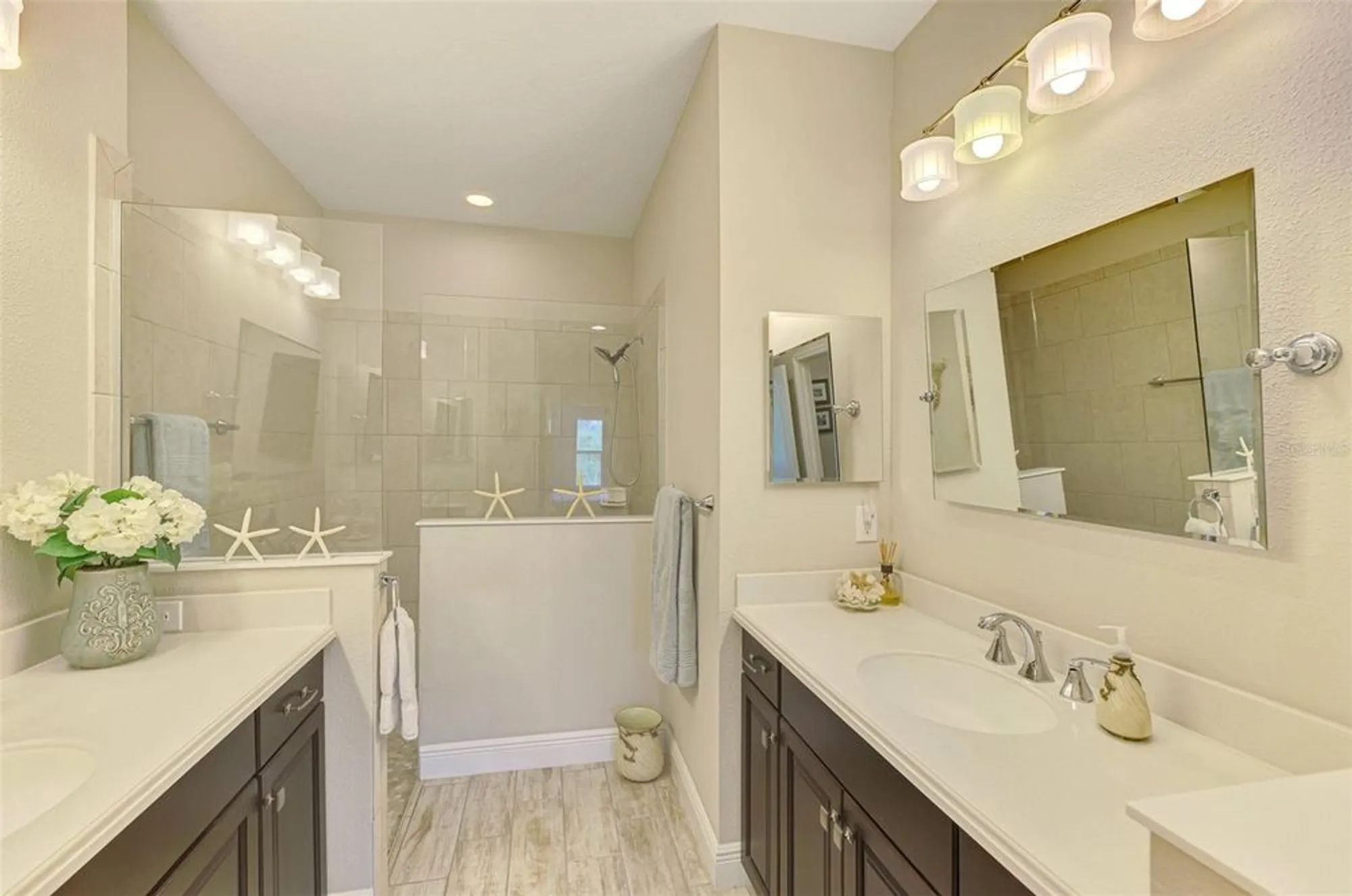 Property Slideshow image 29 of 93 | 11739 okaloosa dr, Venice, FL, 34293