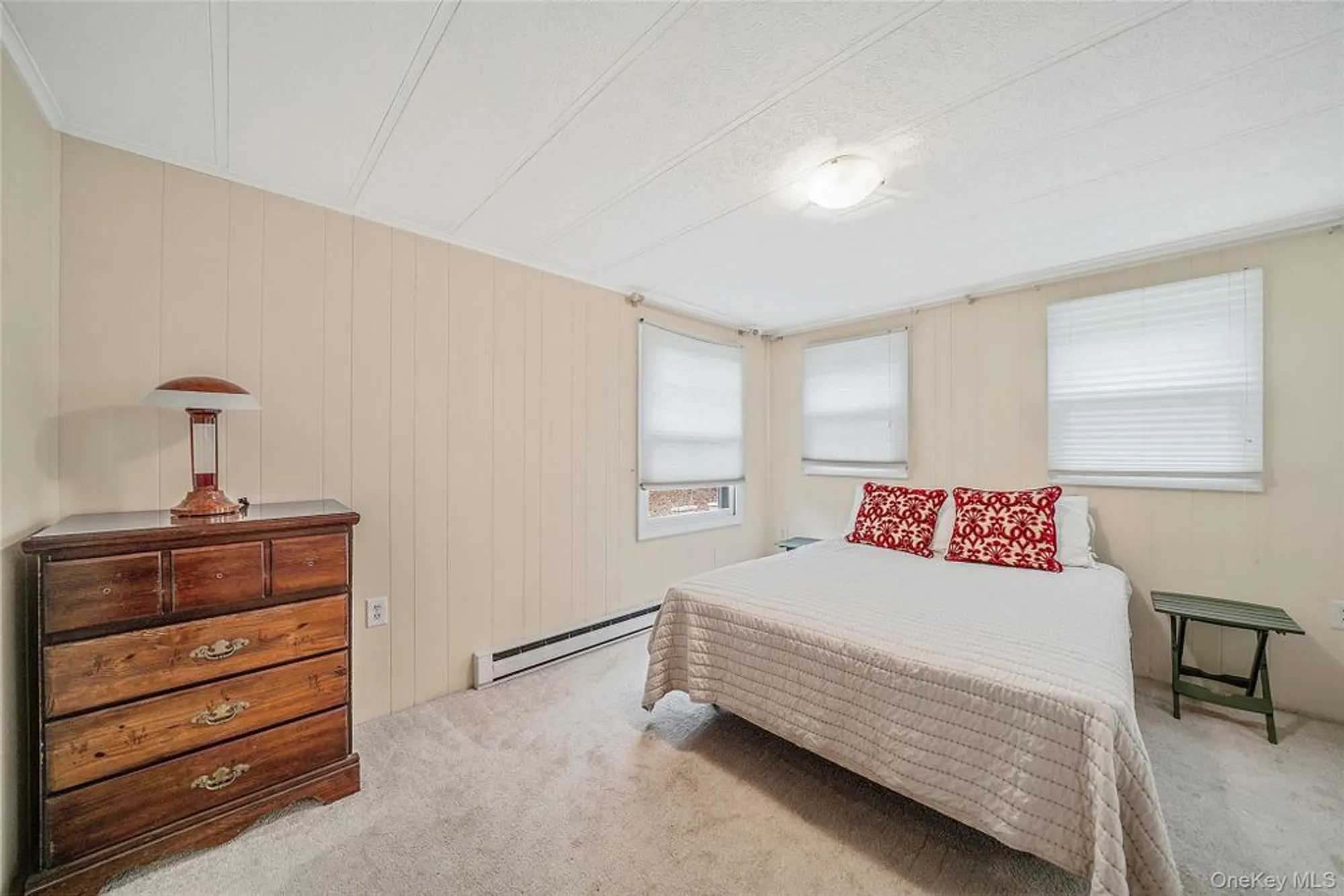 Property Slideshow image 16 of 29 | 91 village cir, Manorville, NY, 11949