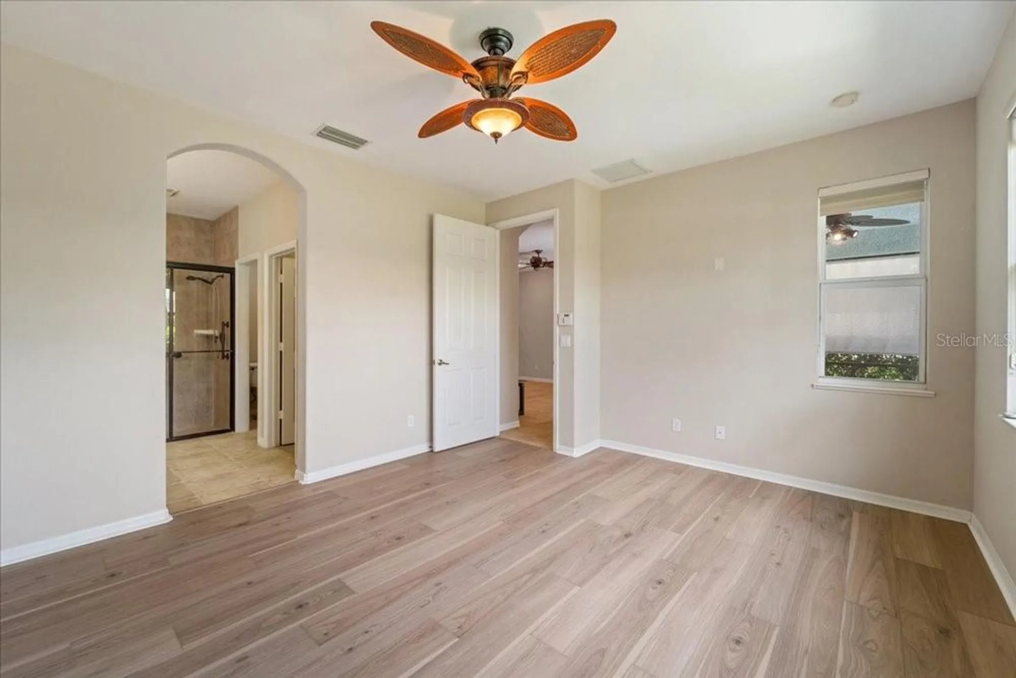 Property Slideshow image 16 of 39 | 10662 camarelle cir, Fort Myers, FL, 33913
