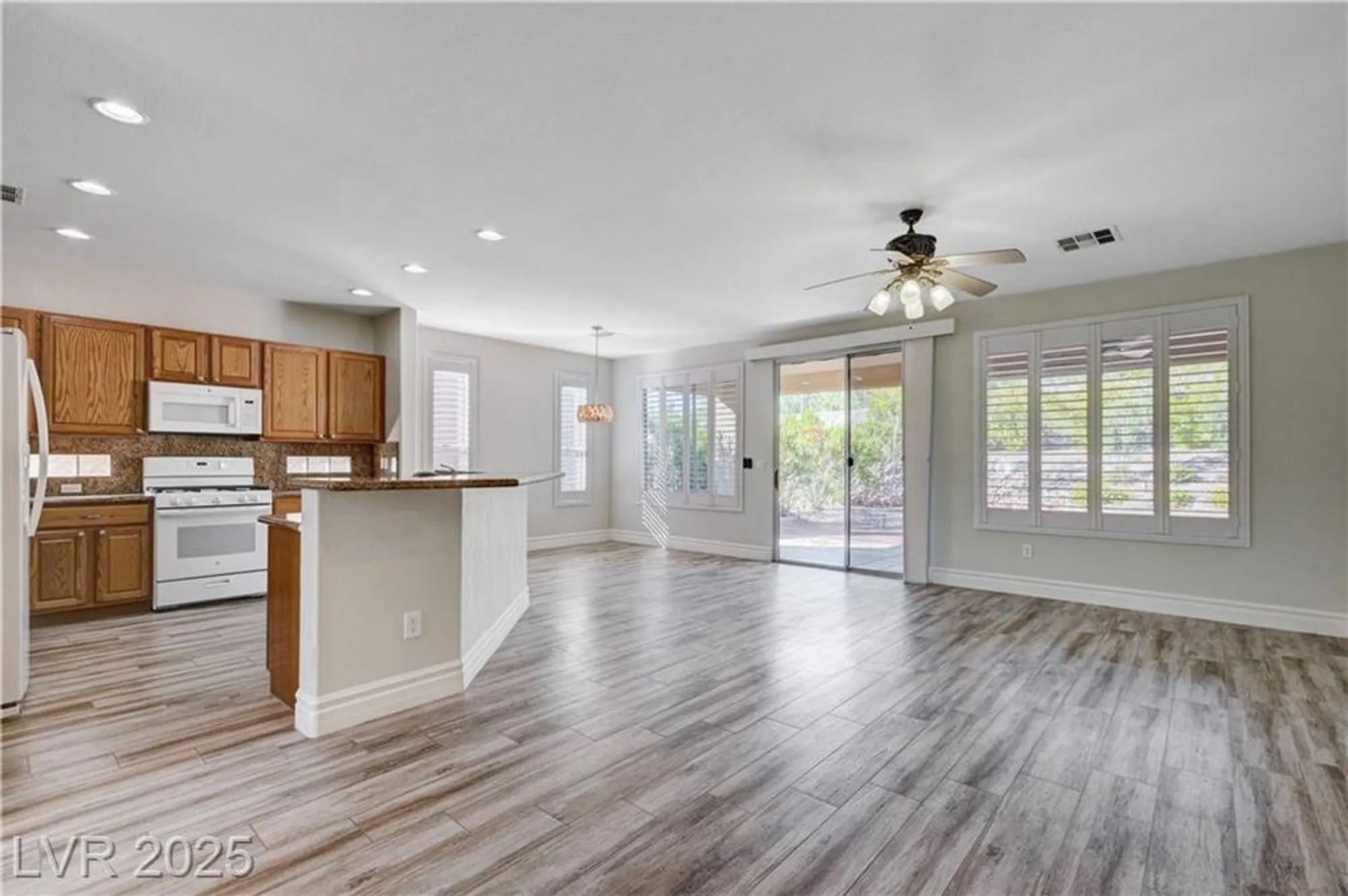 Property Slideshow image 8 of 69 | 4439 bella cascada st, Las Vegas, NV, 89135