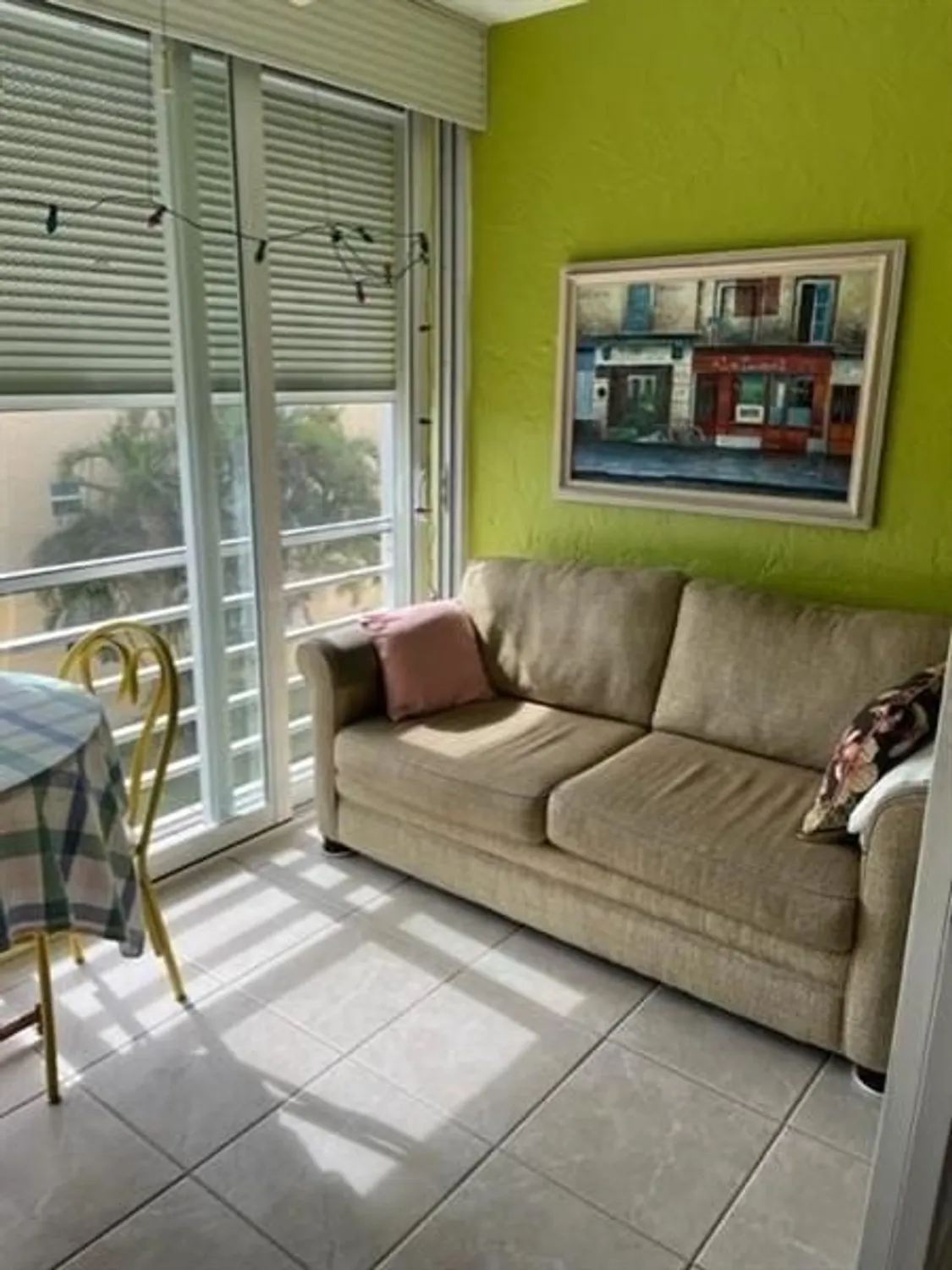 Property Slideshow image 6 of 15 | 314 se 10th st 305, Dania Beach, FL, 33004