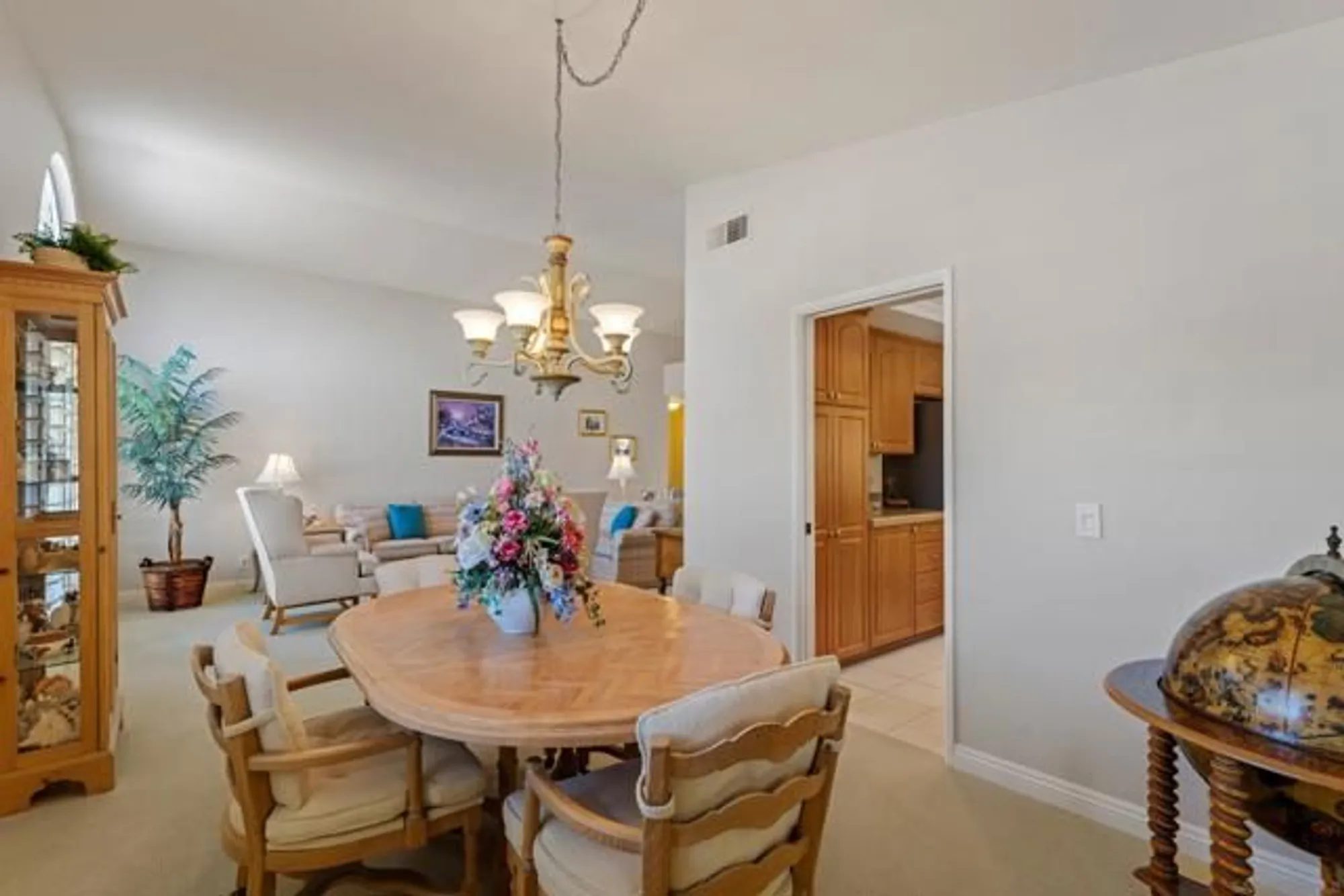 Property Slideshow image 10 of 37 | 18018 calle estepona, San Diego, CA, 92128