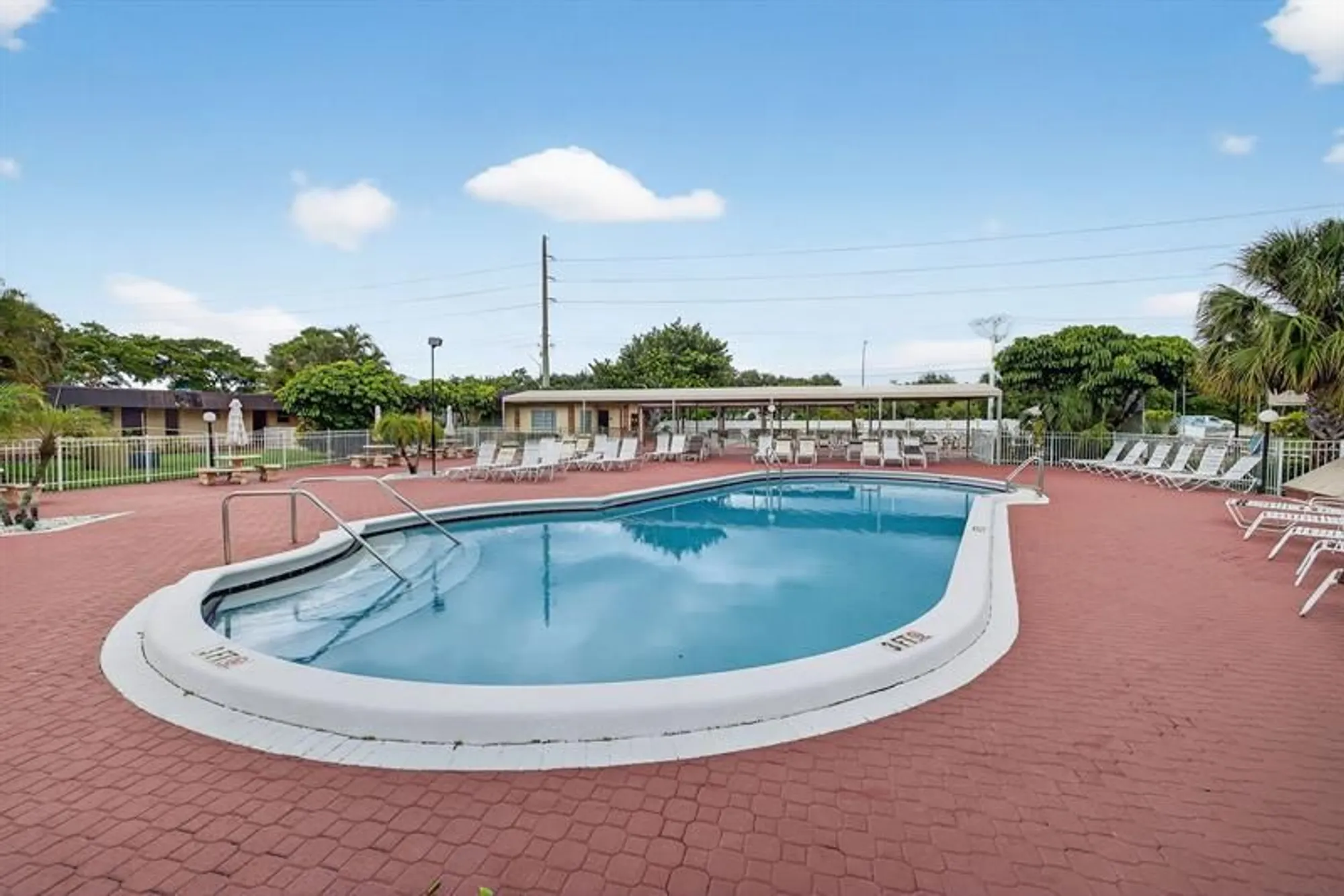 Property Slideshow image 15 of 17 | 3051 nw 46th ave apt 405, Lauderdale Lakes, FL, 33313