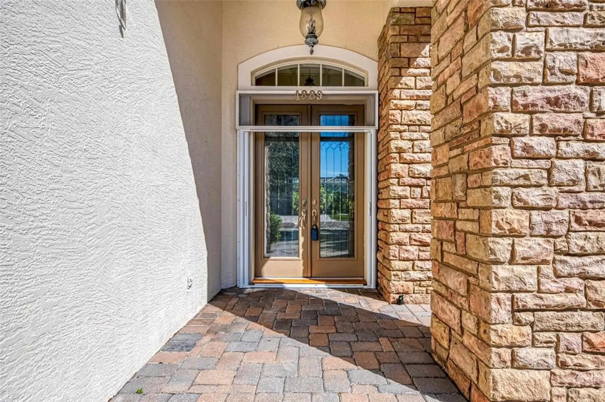 Property Slideshow image 4 of 79 | 4889 carrington cir, Sarasota, FL, 34243