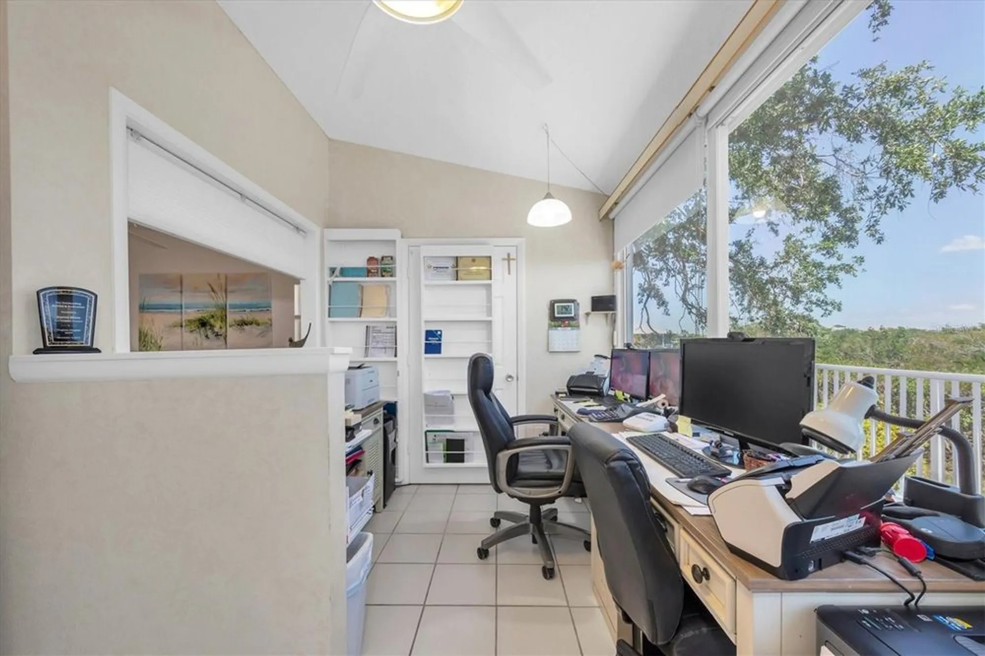 Property Slideshow image 24 of 57 | 801 waterside ln, Bradenton, FL, 34209