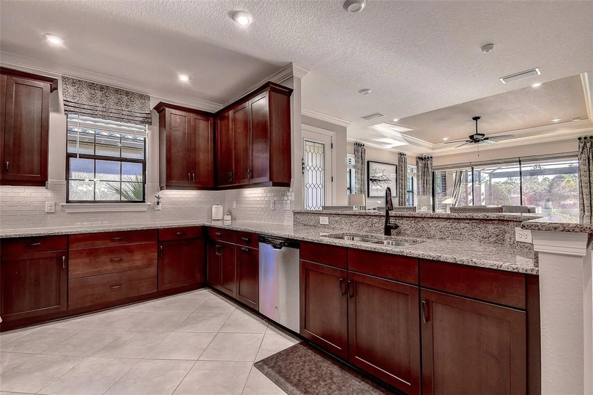 Property Slideshow image 27 of 49 | 11426 juglans dr, Odessa, FL, 33556