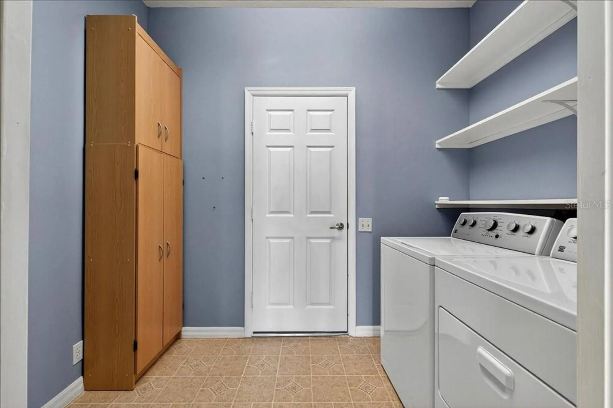 Property Slideshow image 23 of 53 | 4220 windchime ln, Lakeland, FL, 33811