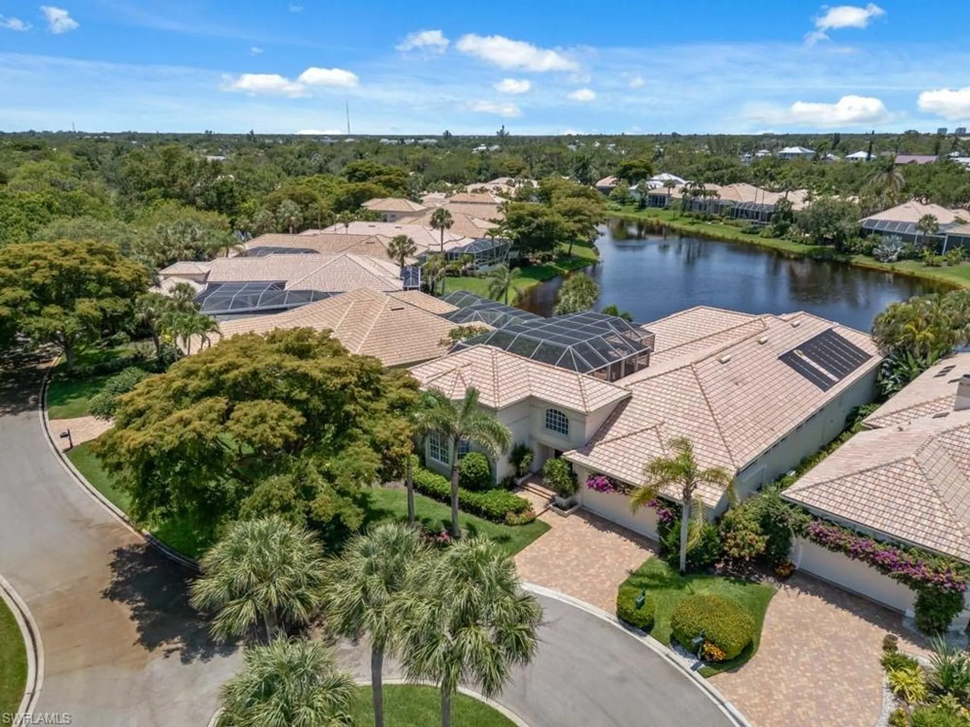 Property Slideshow image 44 of 50 | 27508 riverbank dr, Bonita Springs, FL, 34134