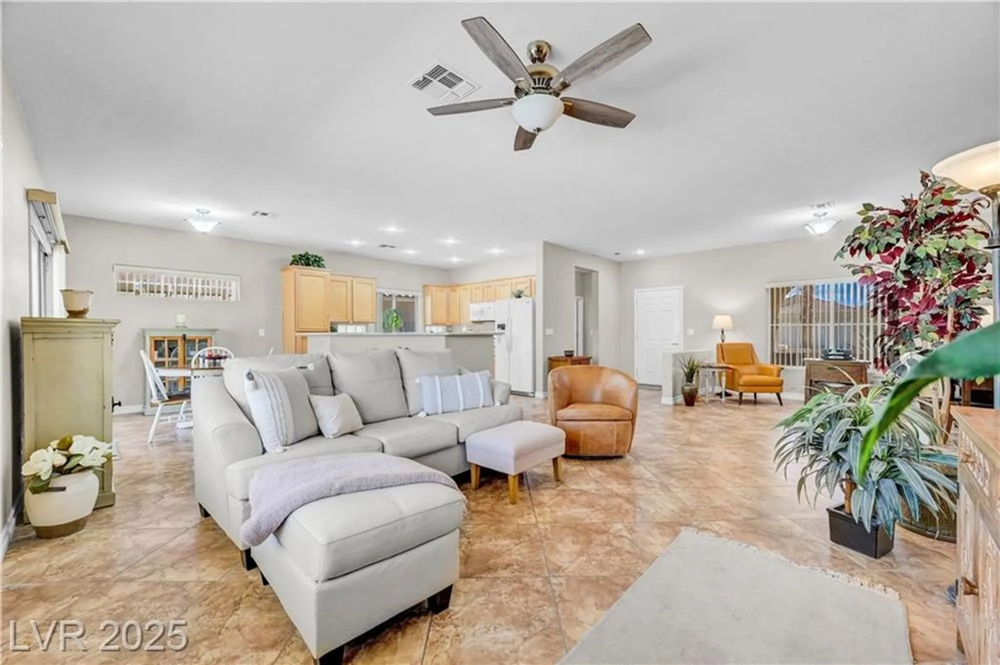 Property Slideshow image 15 of 65 | 2544 leighton ave, Henderson, NV, 89052