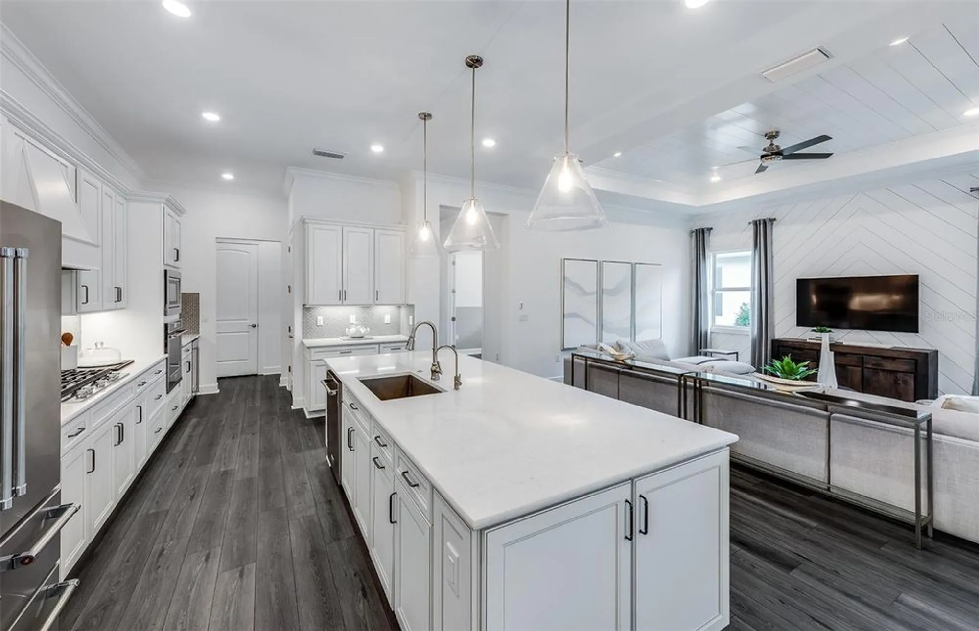 Property Slideshow image 4 of 27 | 26628 bering dr, Englewood, FL, 34223