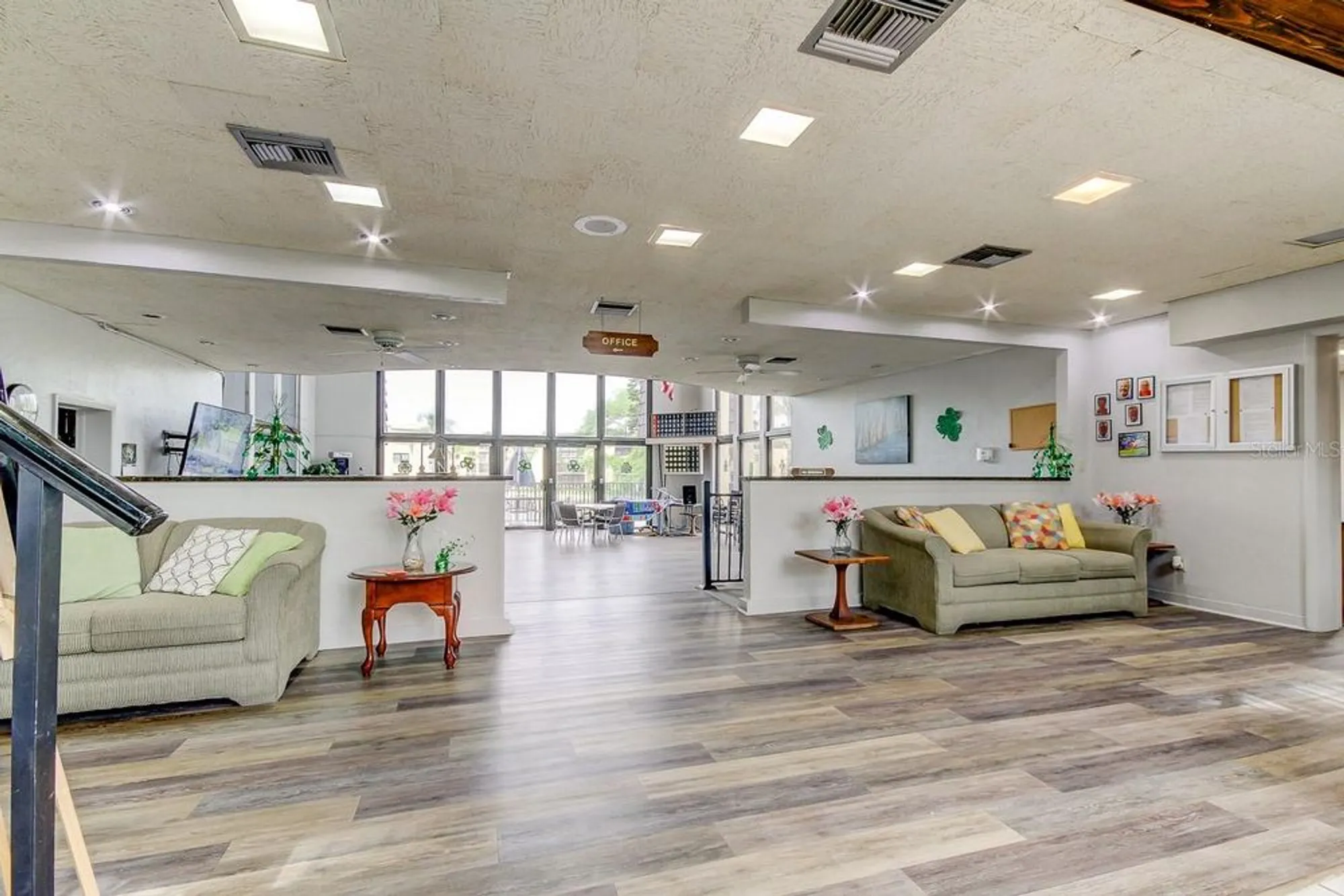 Property Slideshow image 50 of 56 | 14130 rosemary ln 3312, Largo, FL, 33774