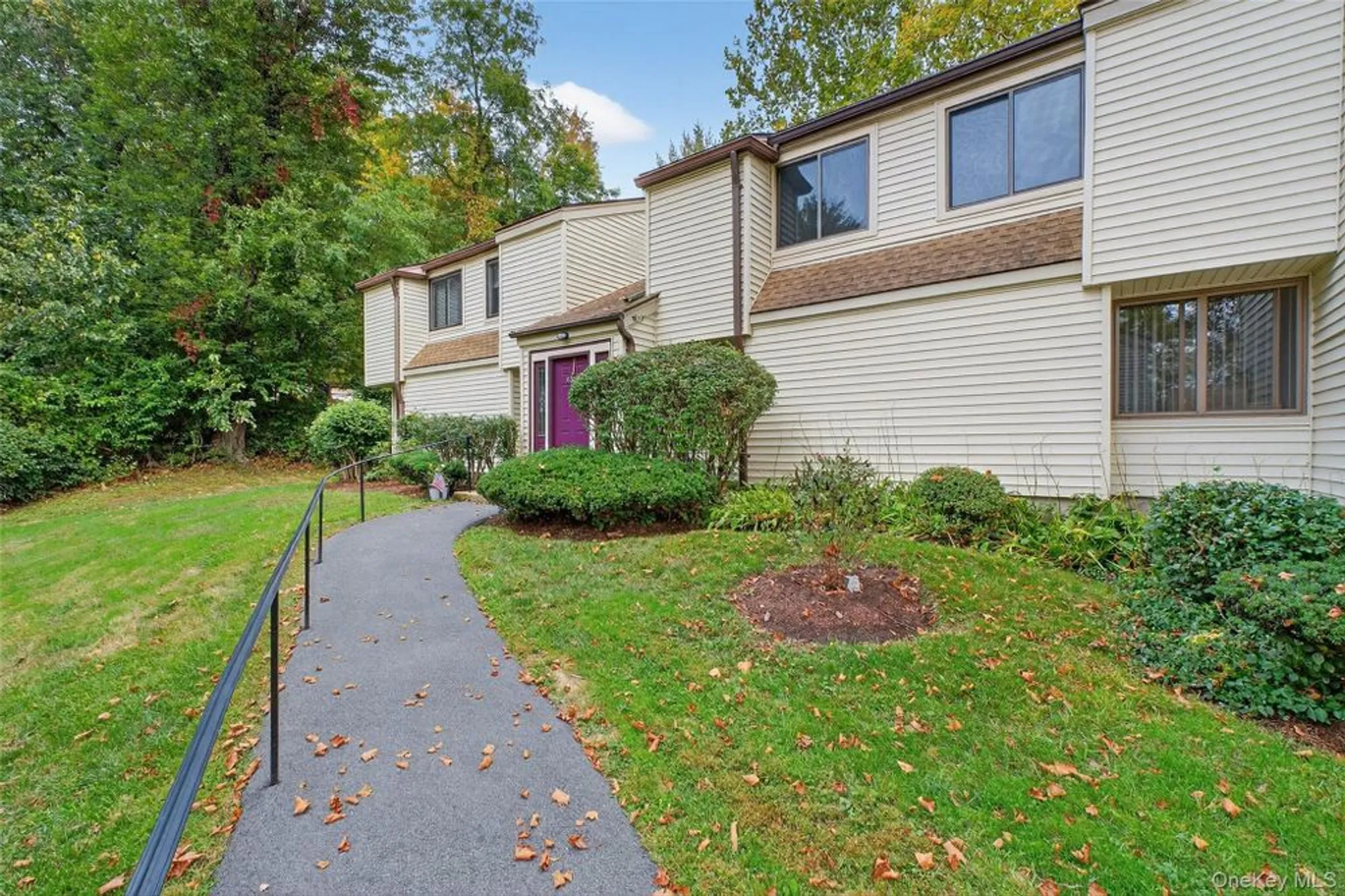 Property Slideshow image 2 of 17 | 45 jefferson oval d, Yorktown Heights, NY, 10598