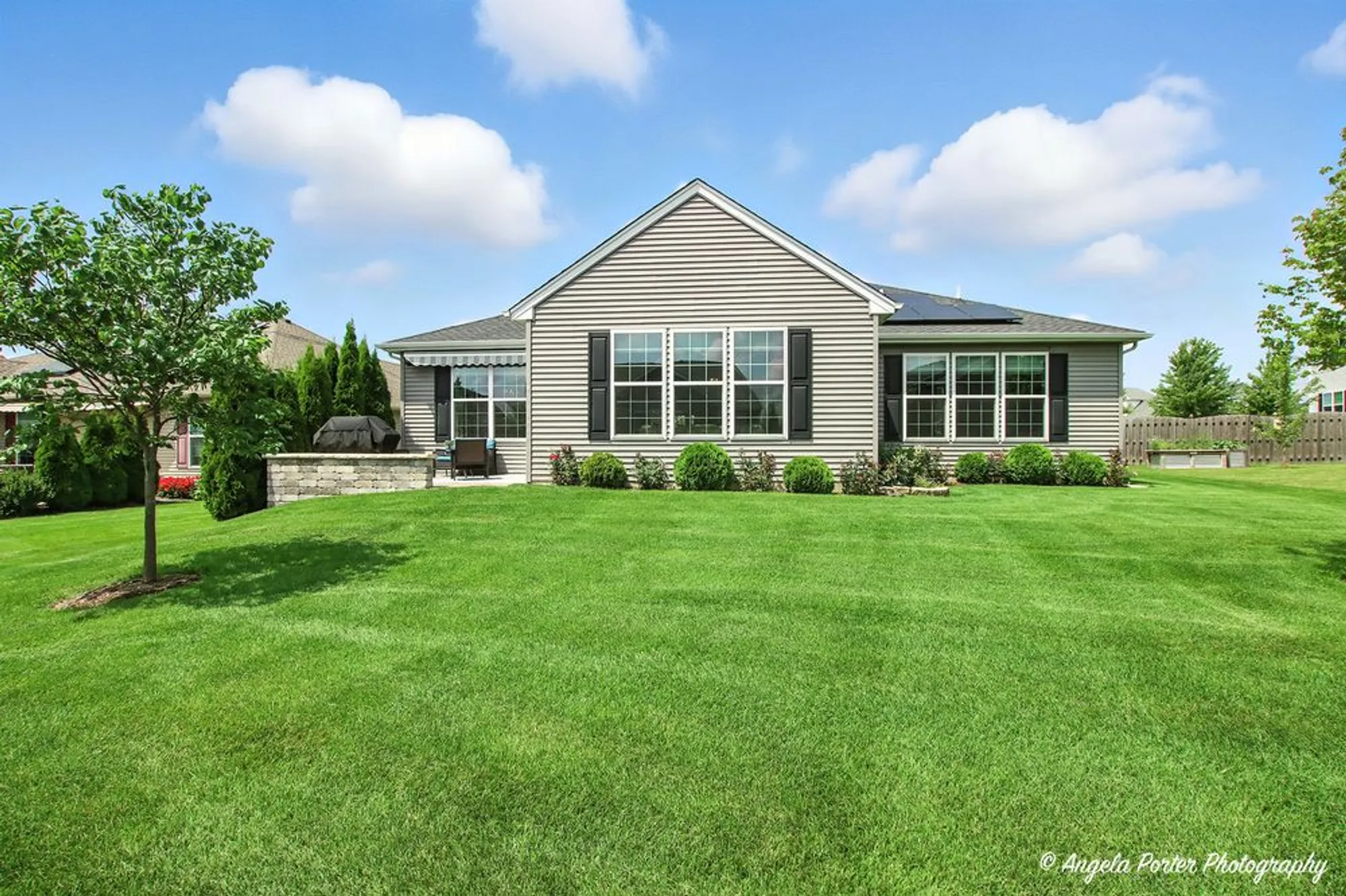 Property Slideshow image 29 of 36 | 1855 alta dr, Volo, IL, 60020